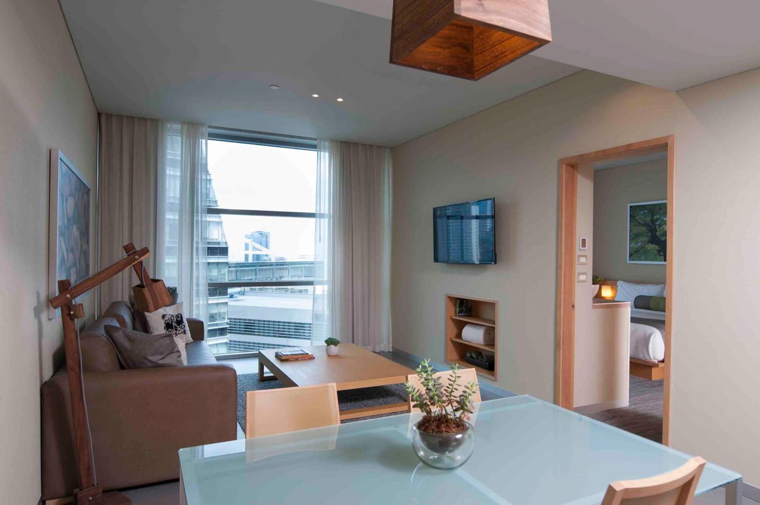 Executive Suite - Photo 3