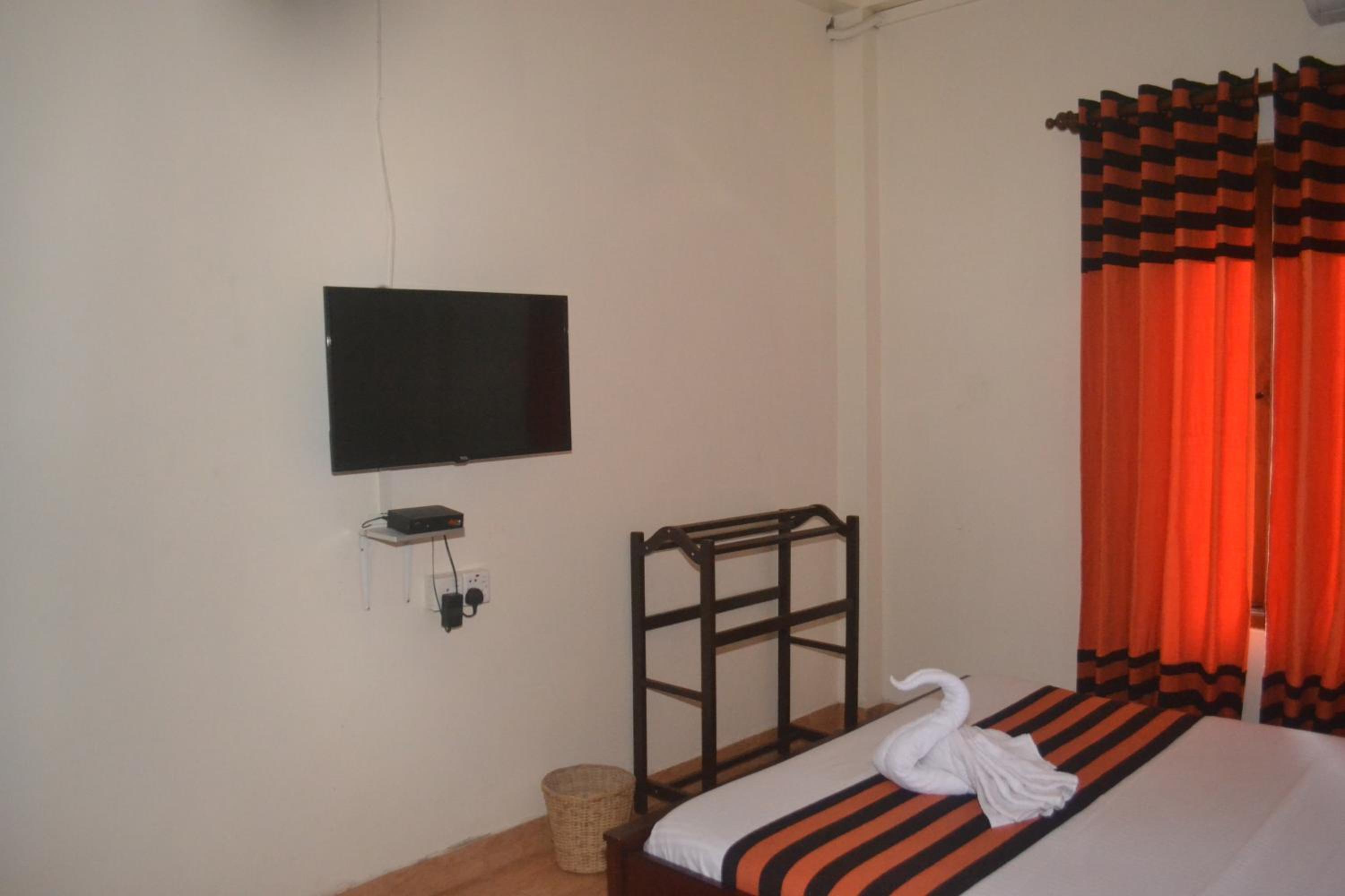 Single Room with Airport Pickup / Drop