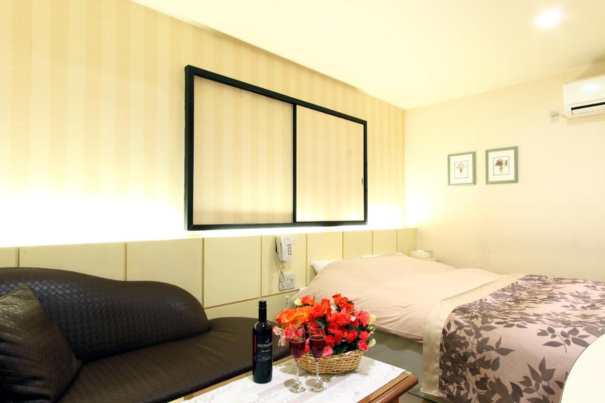 Double Room - Photo 6