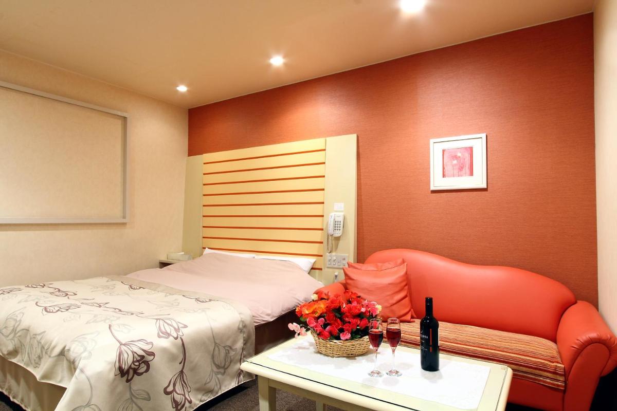 Double Room - Photo 7