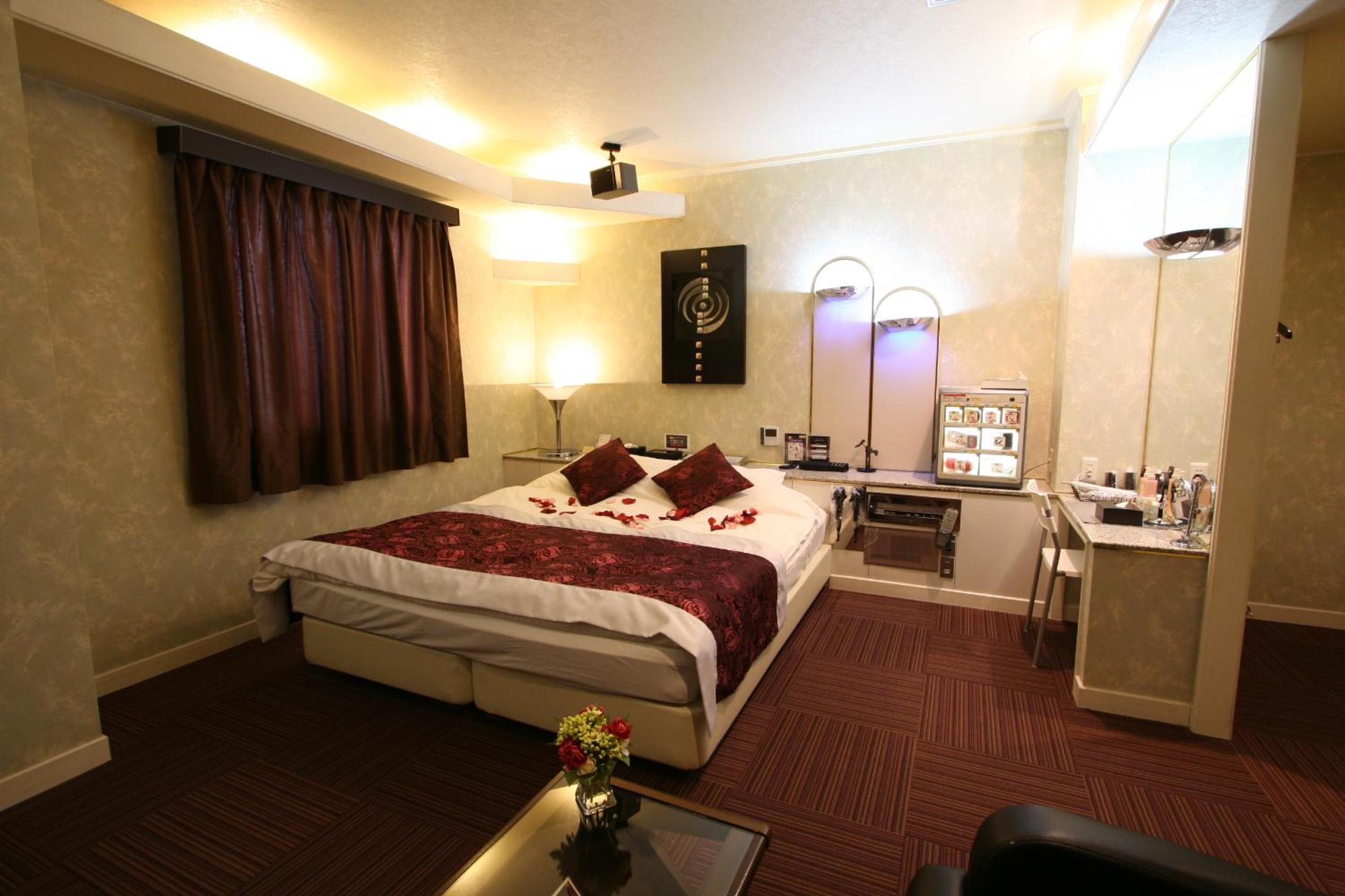Double Room - Photo 10