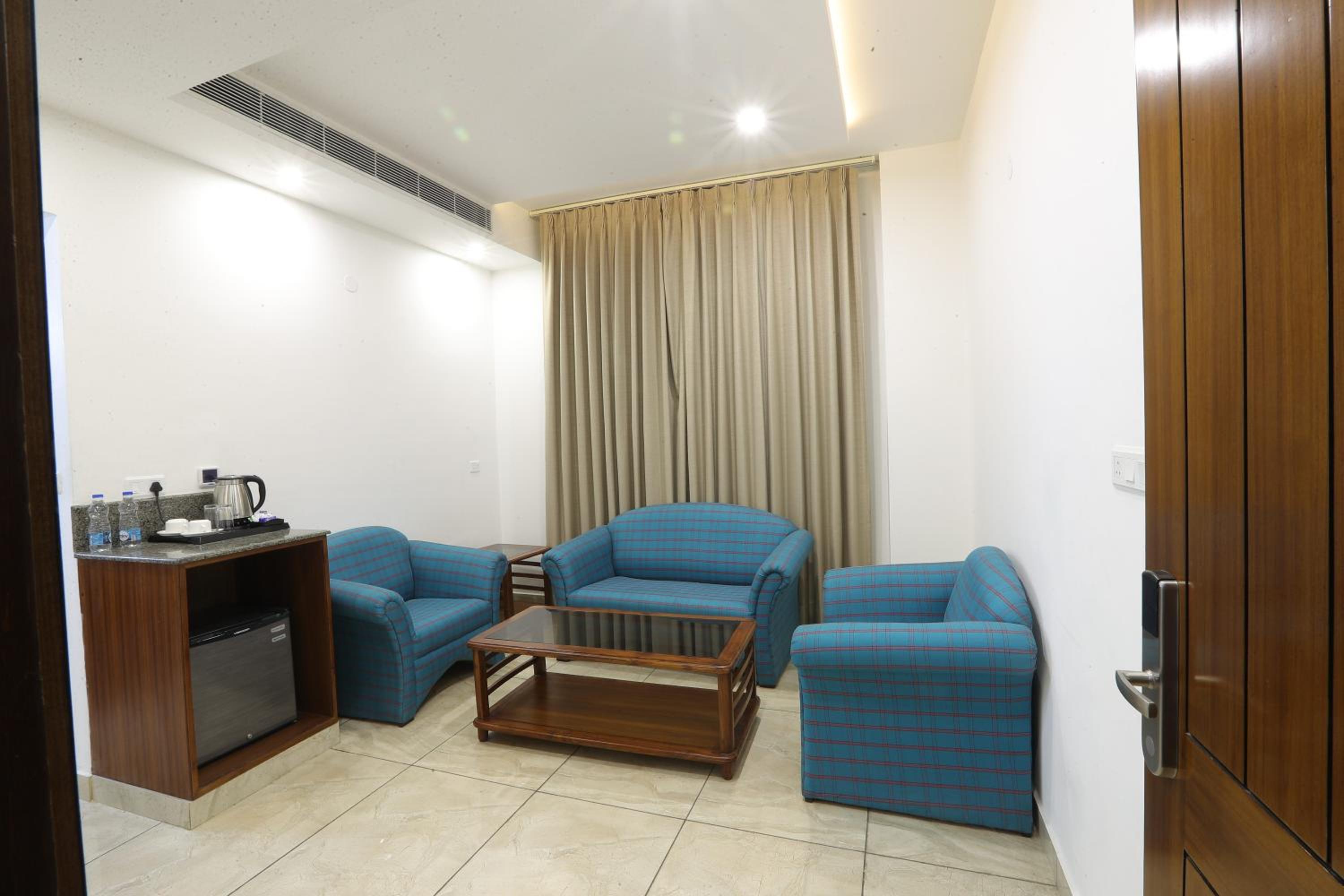 Superior Double or Twin Room photo 3