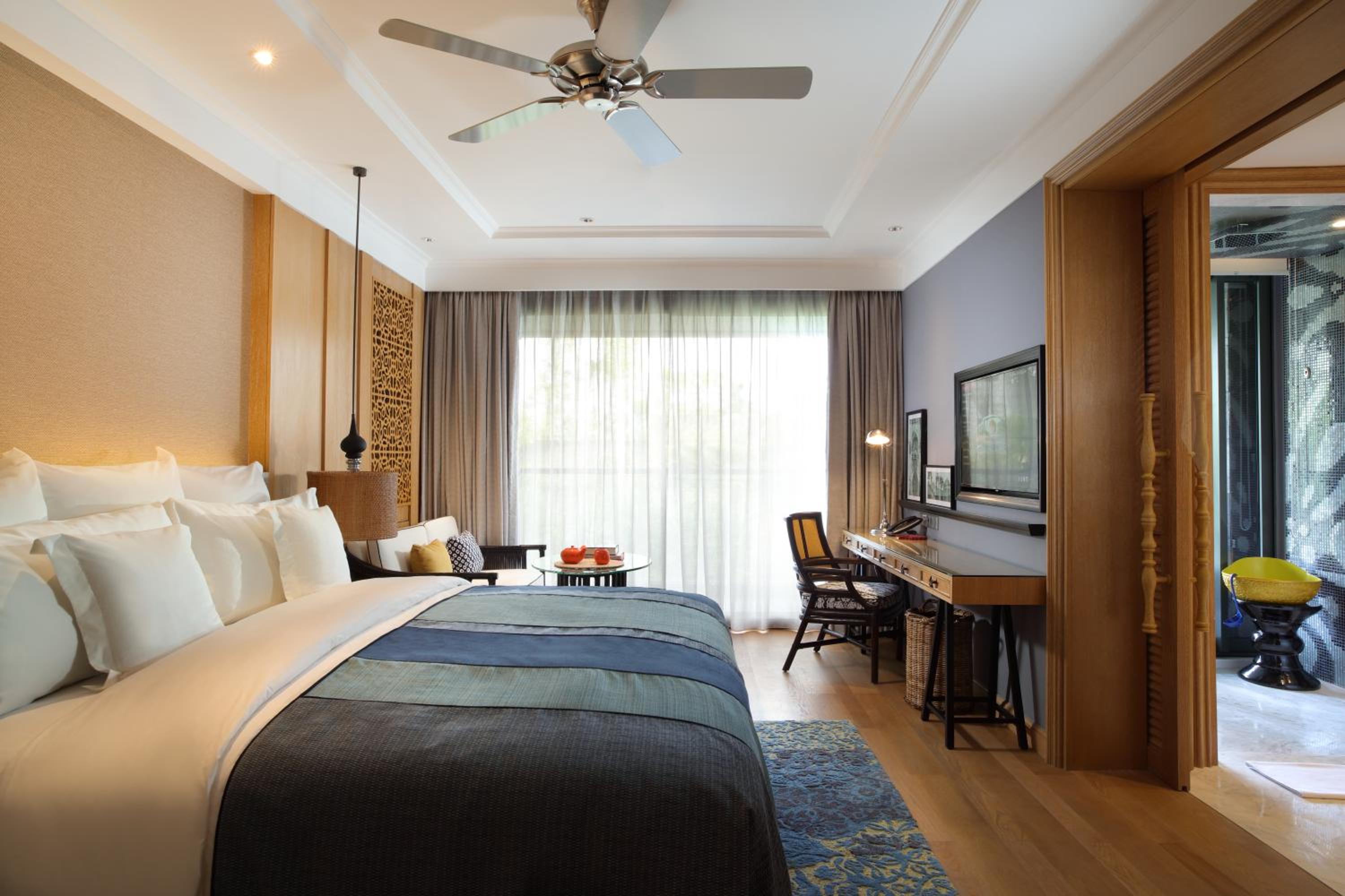 Standard Room thumbnail 6