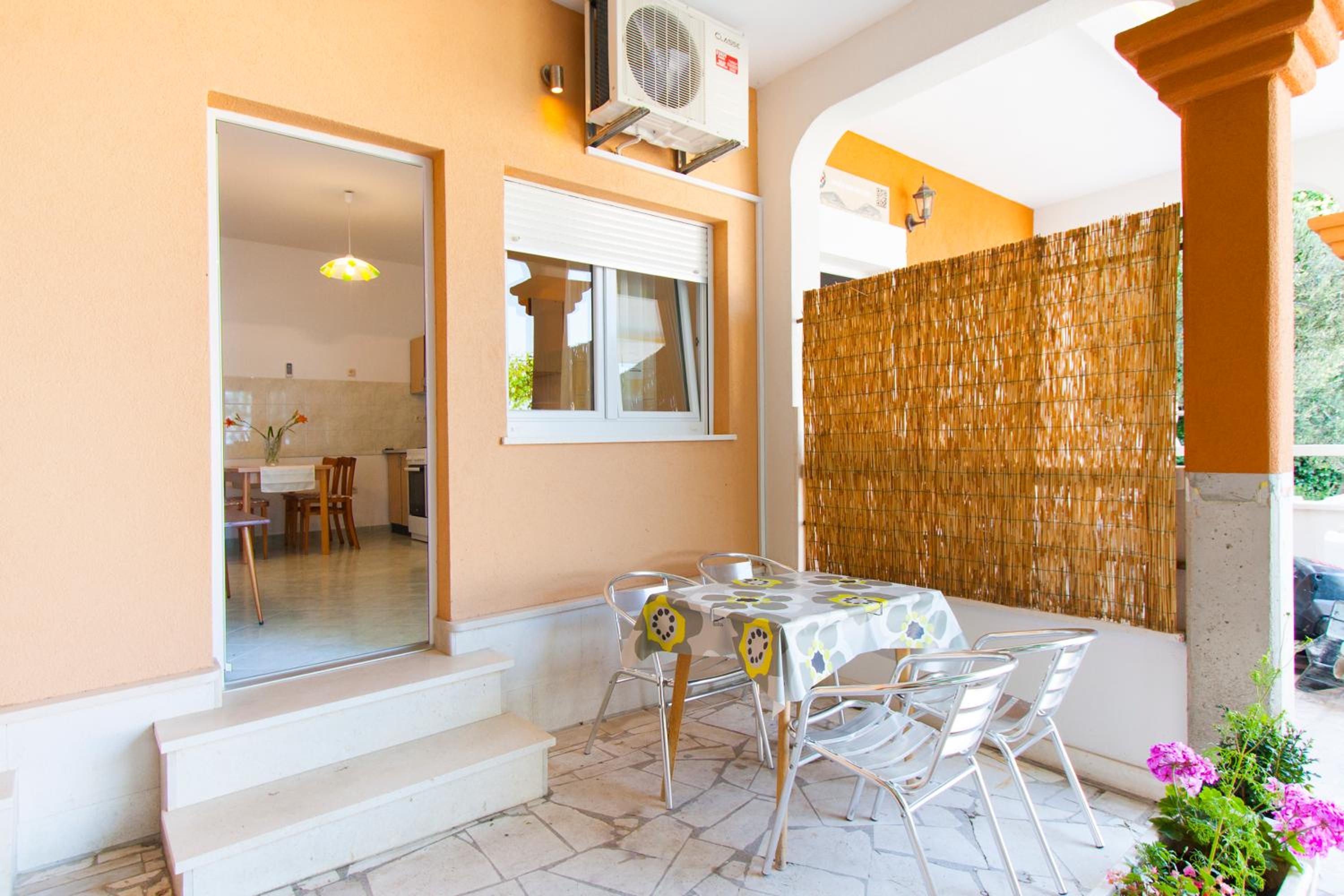 Apartment - Ground Floor photo 3