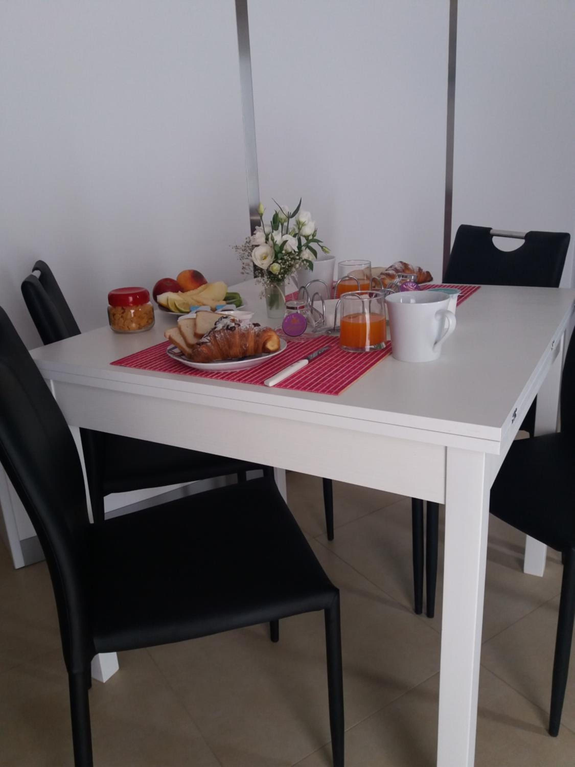 One-Bedroom Apartment - Photo 23