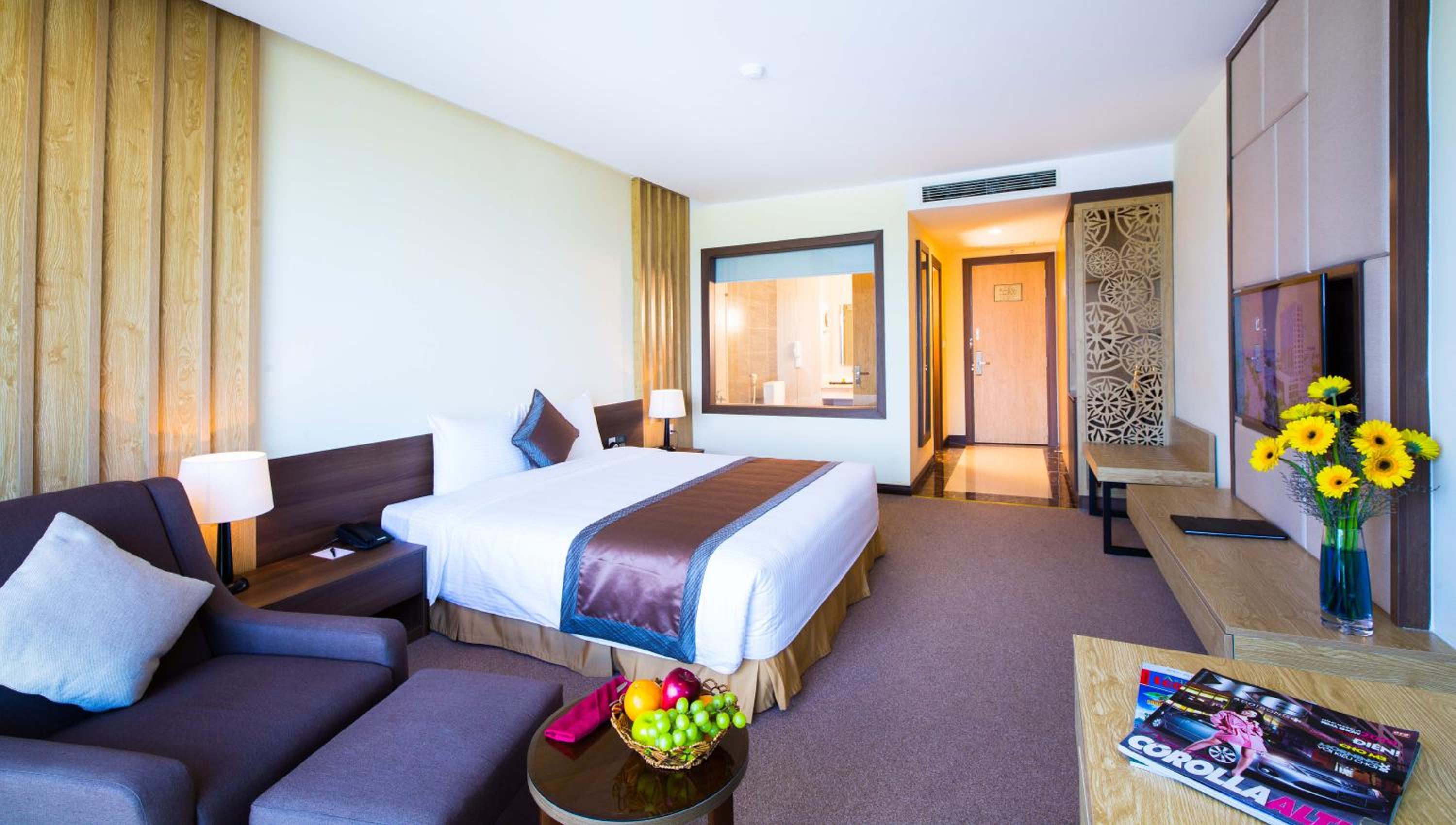 Deluxe King Room photo 1