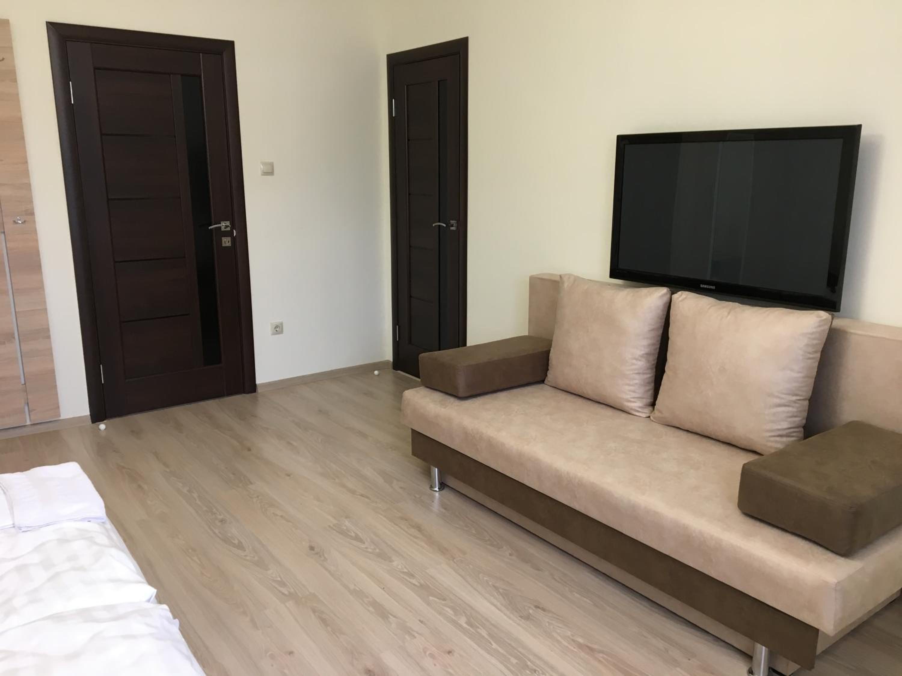 Family Room photo 2