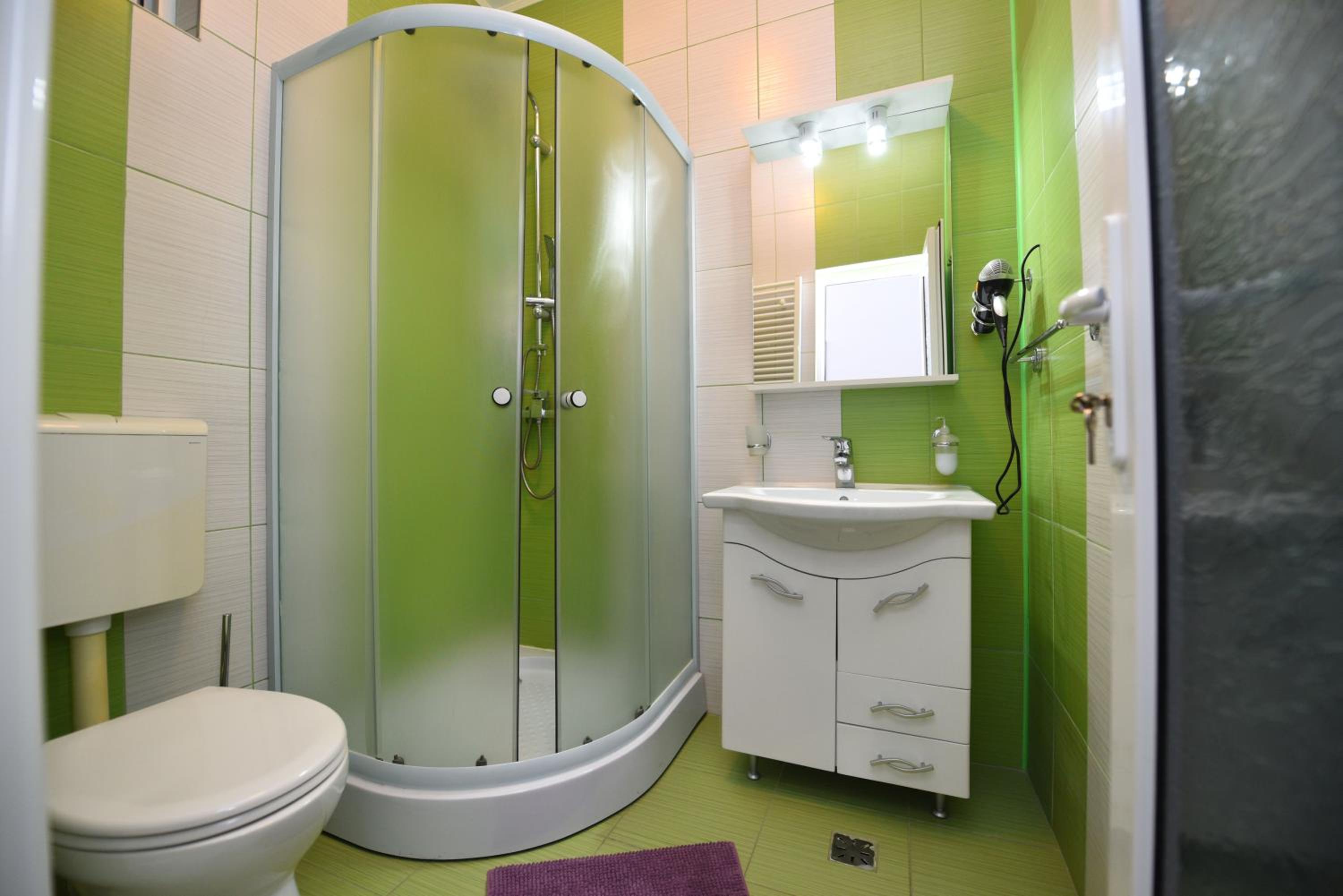Double Room - Photo 28