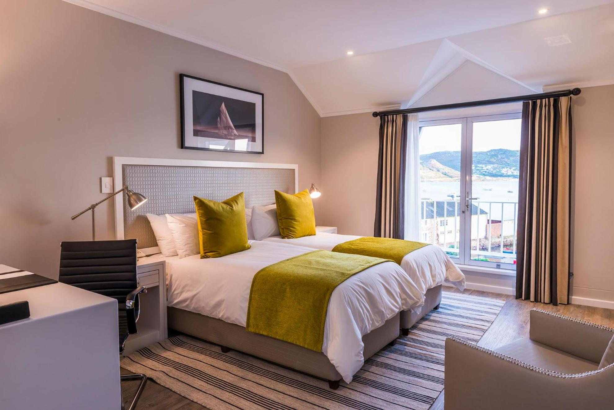 Double or Twin Room with Sea View