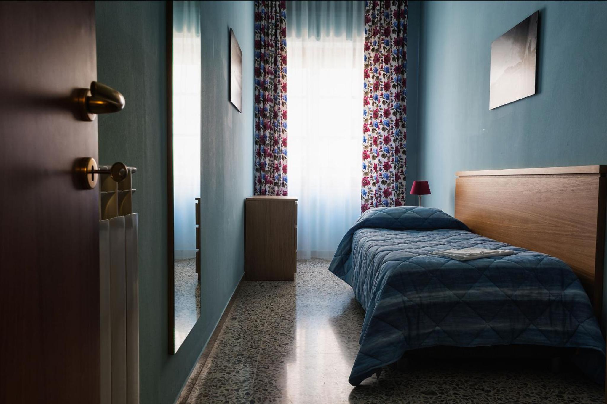 Two-Bedroom Apartment (3 Adults) photo 2