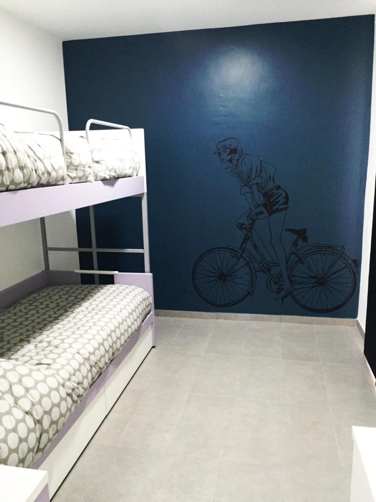 Triple Room with Private Bathroom photo 2