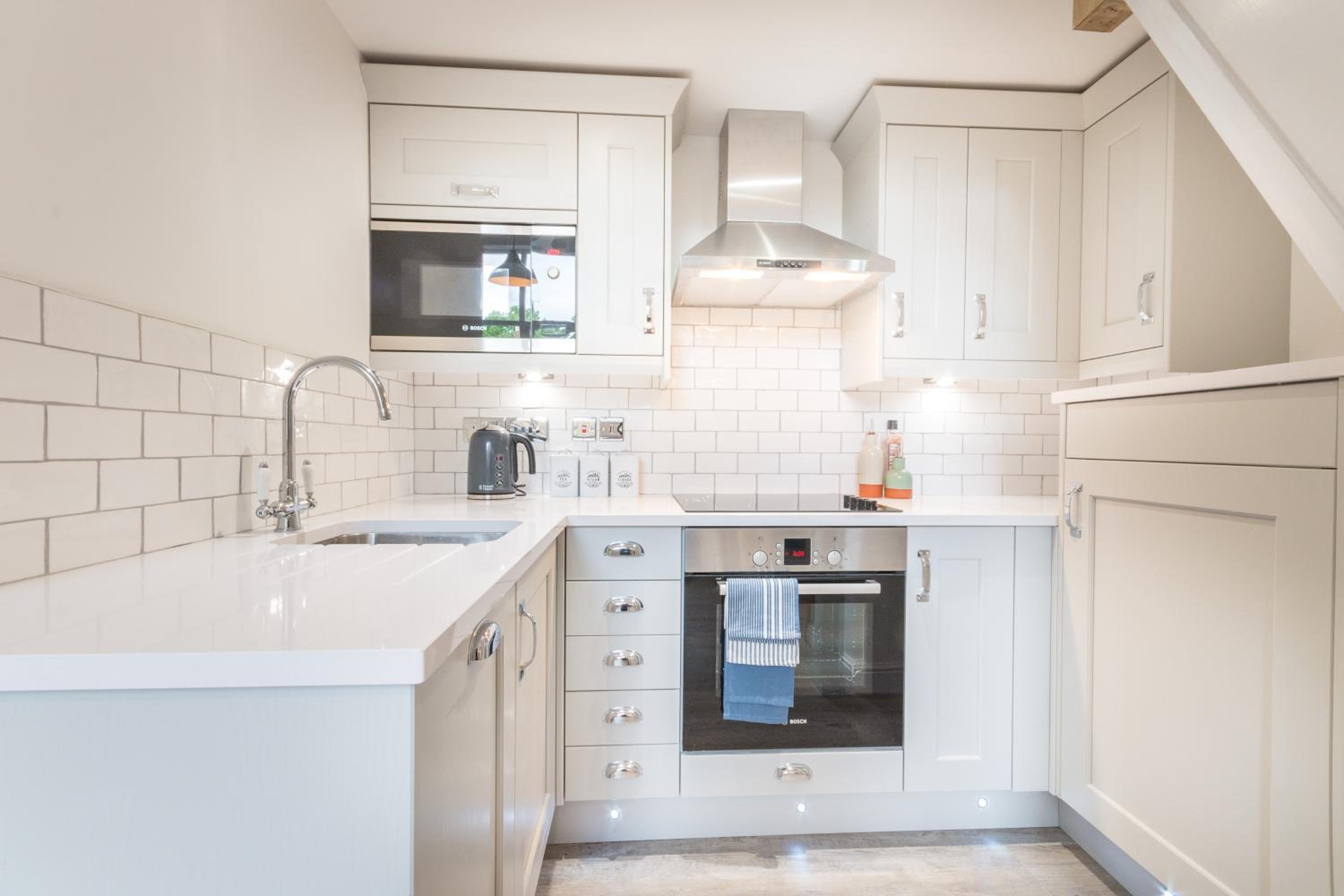 Apartment with Terrace - Photo 2