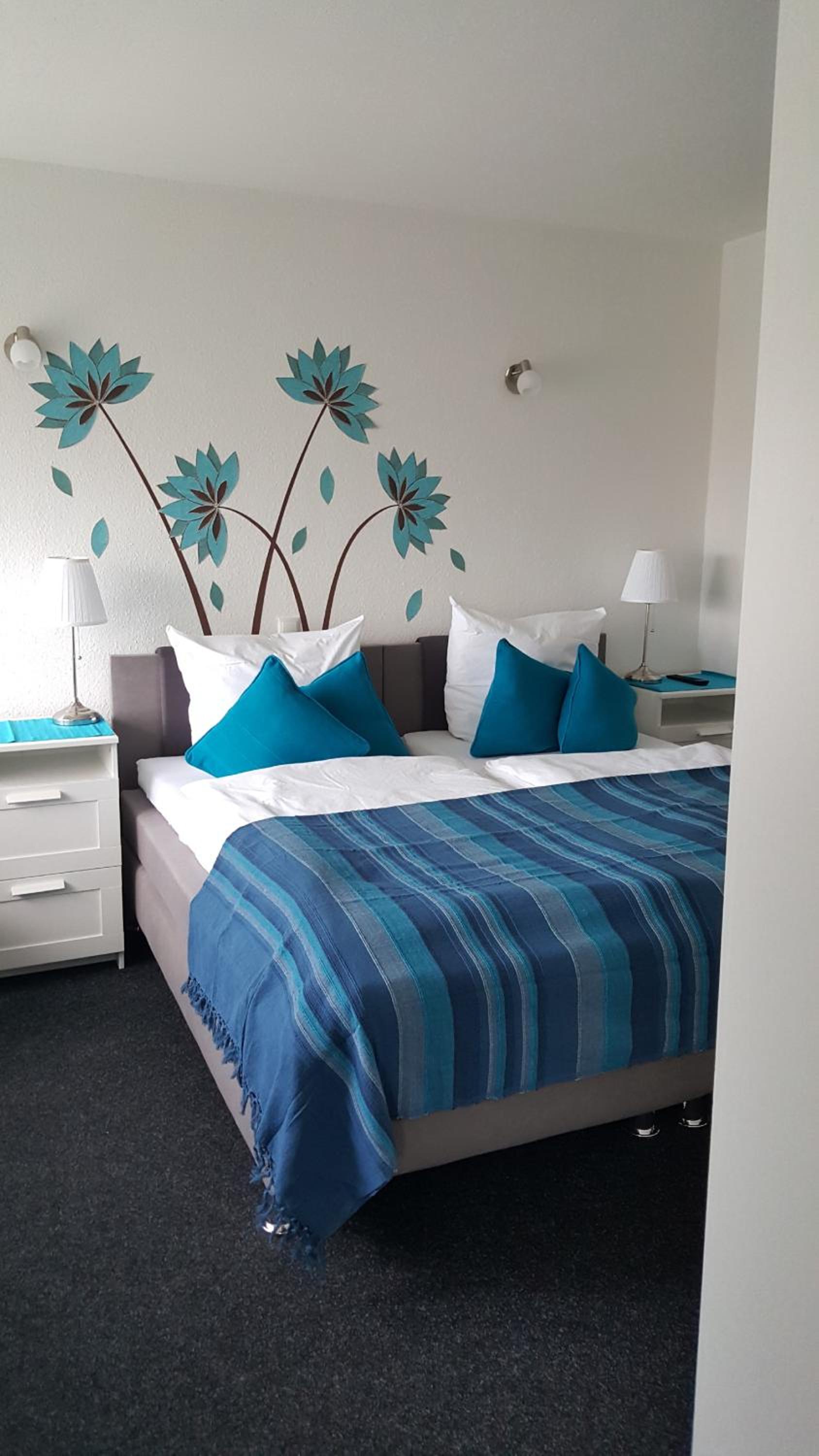 Deluxe Double or Twin Room - Photo 6