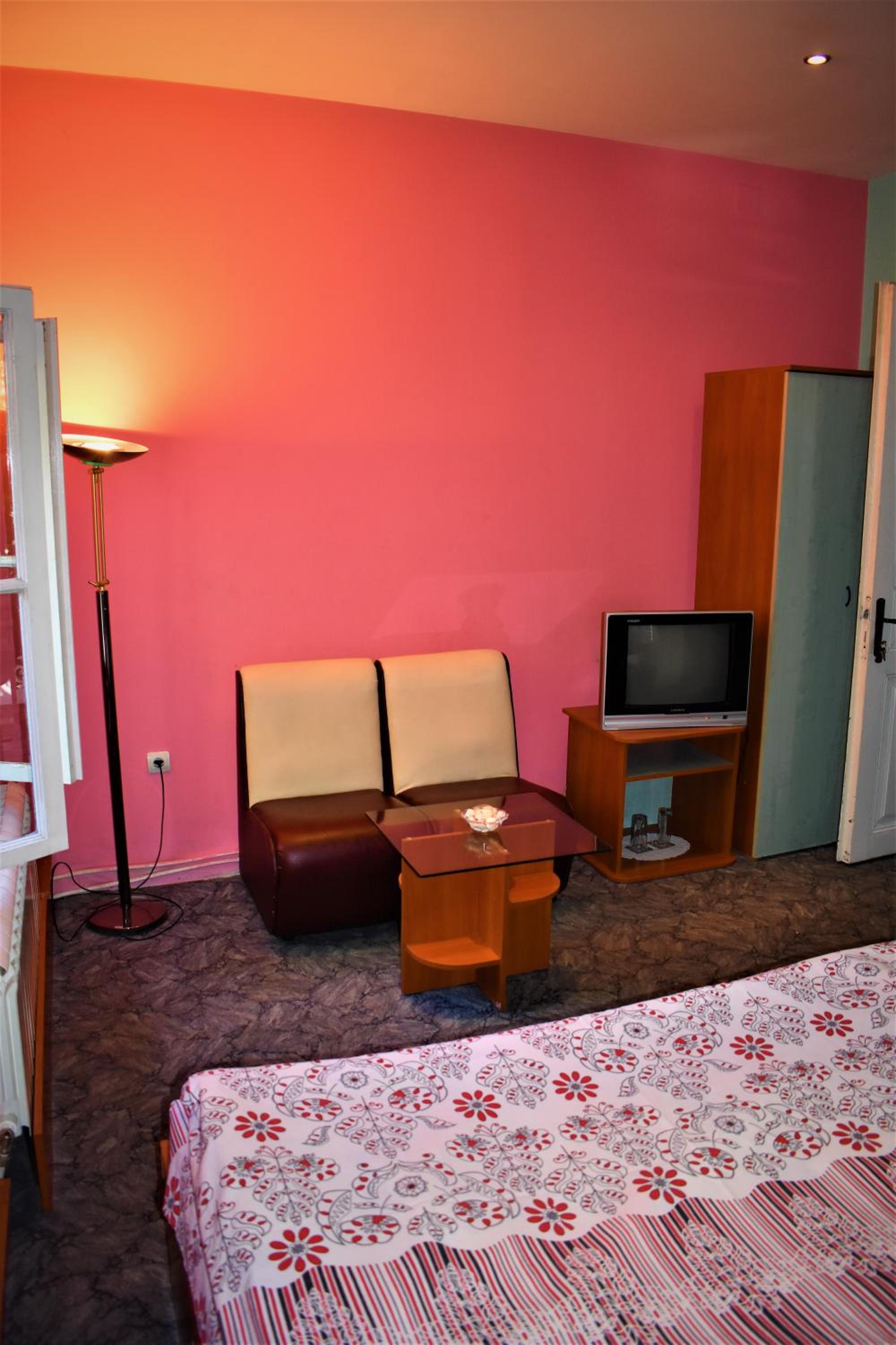 Double Room with Private Bathroom photo 2