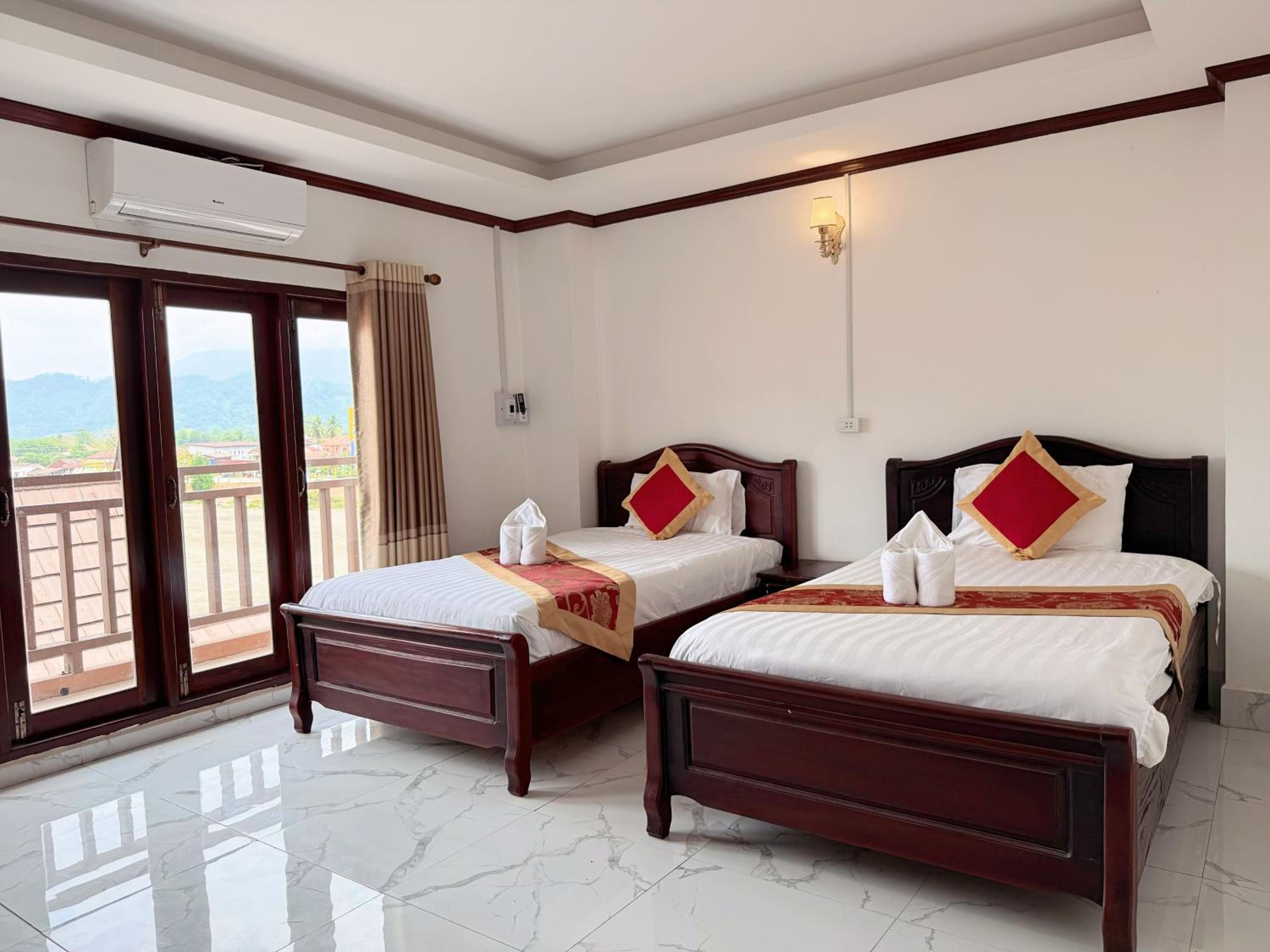 Twin Room with City View