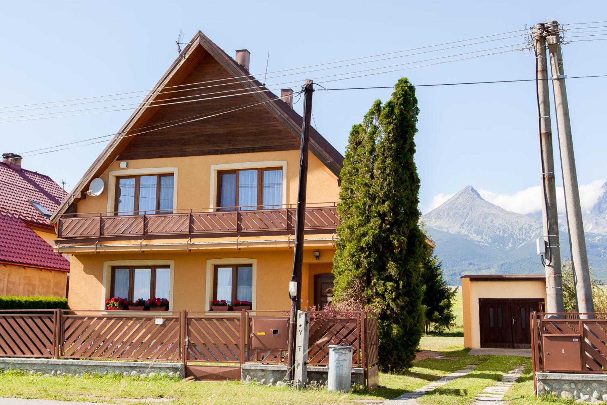 Four-Bedroom House photo 1
