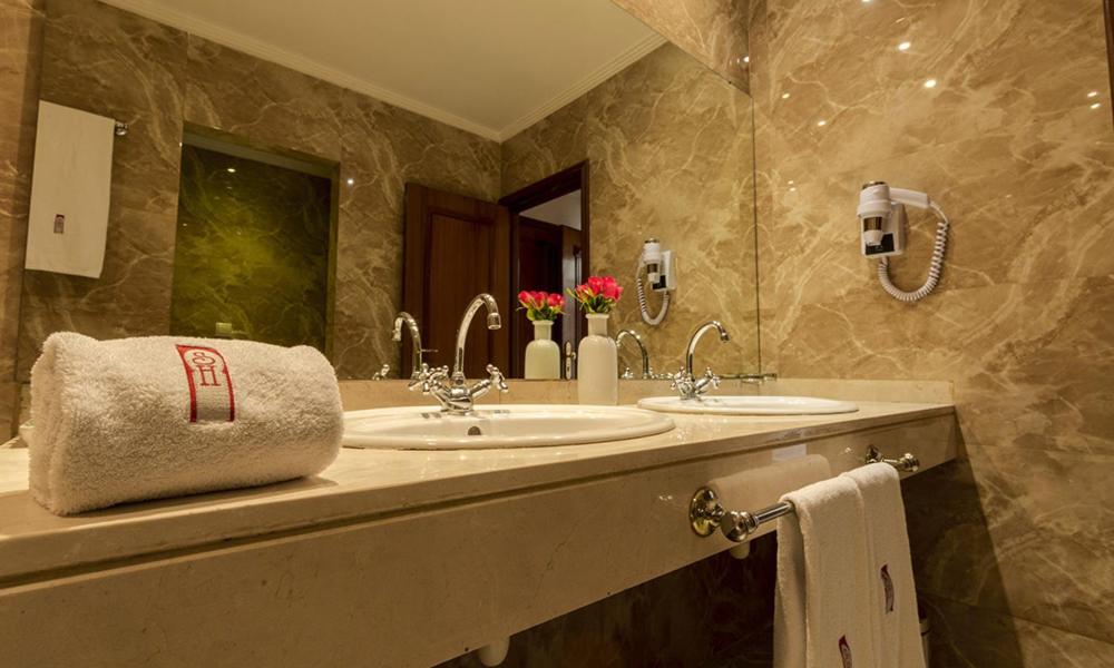 Double or Twin Room photo 2