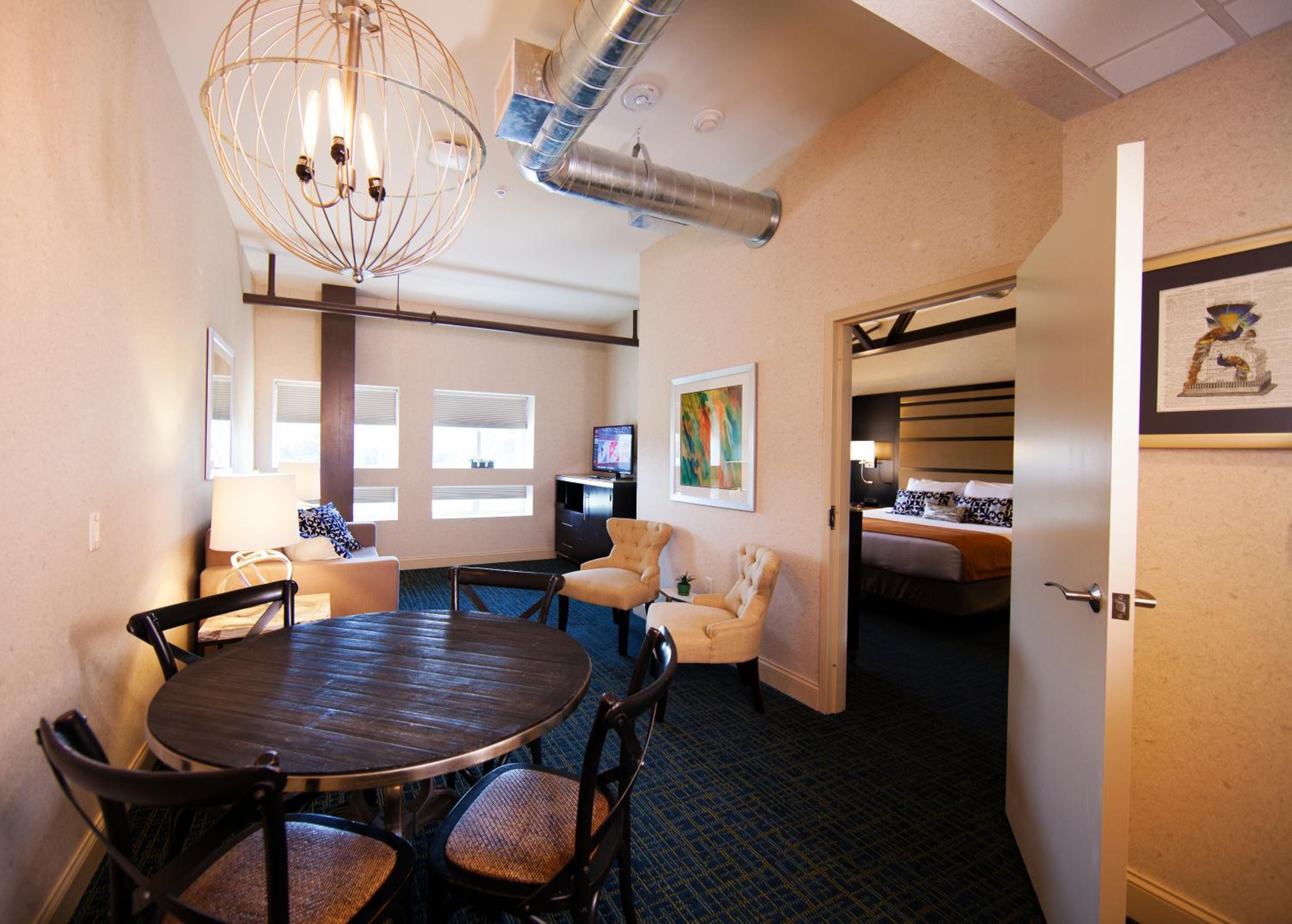 Deluxe Suite photo 1