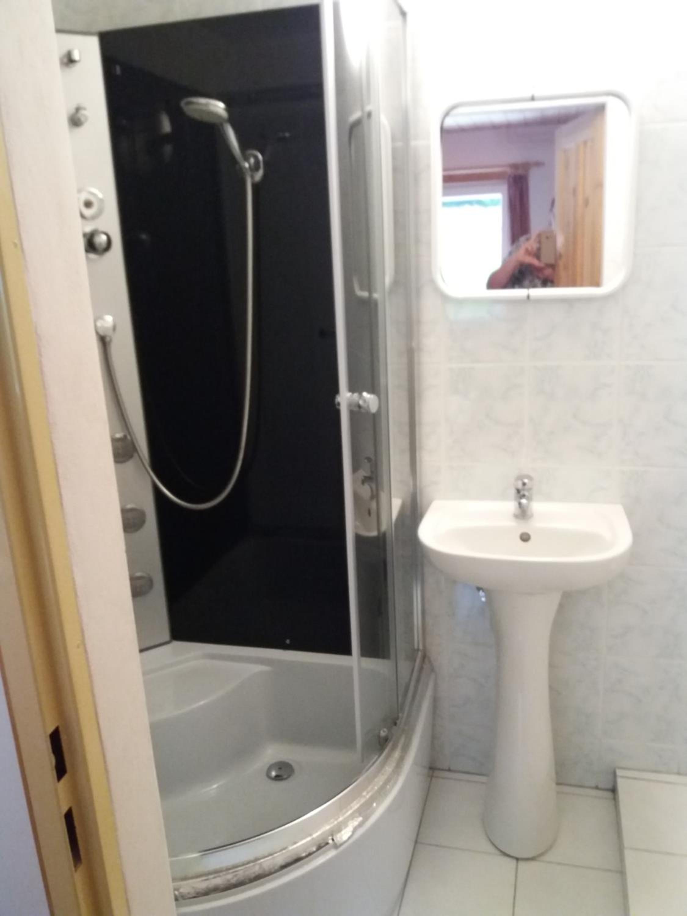Double Room with Private Bathroom photo 3