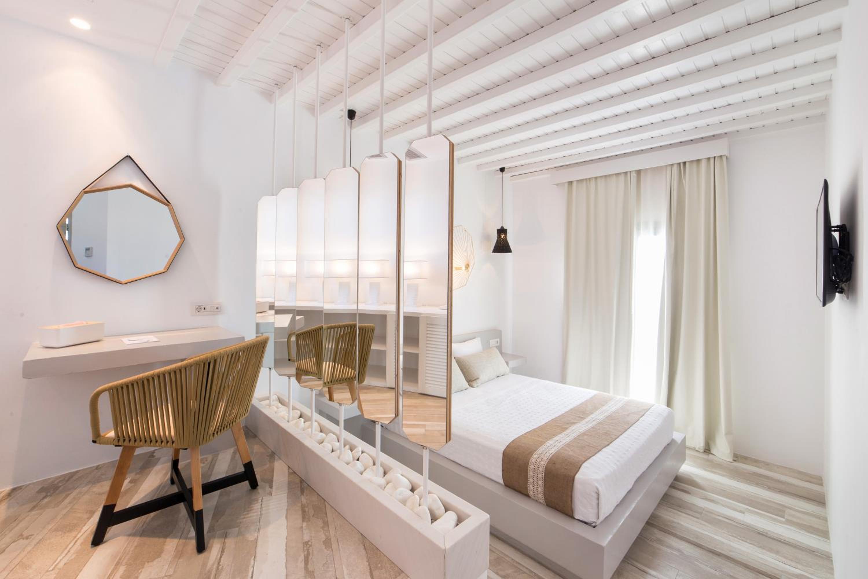 Deluxe Suite with Sea View