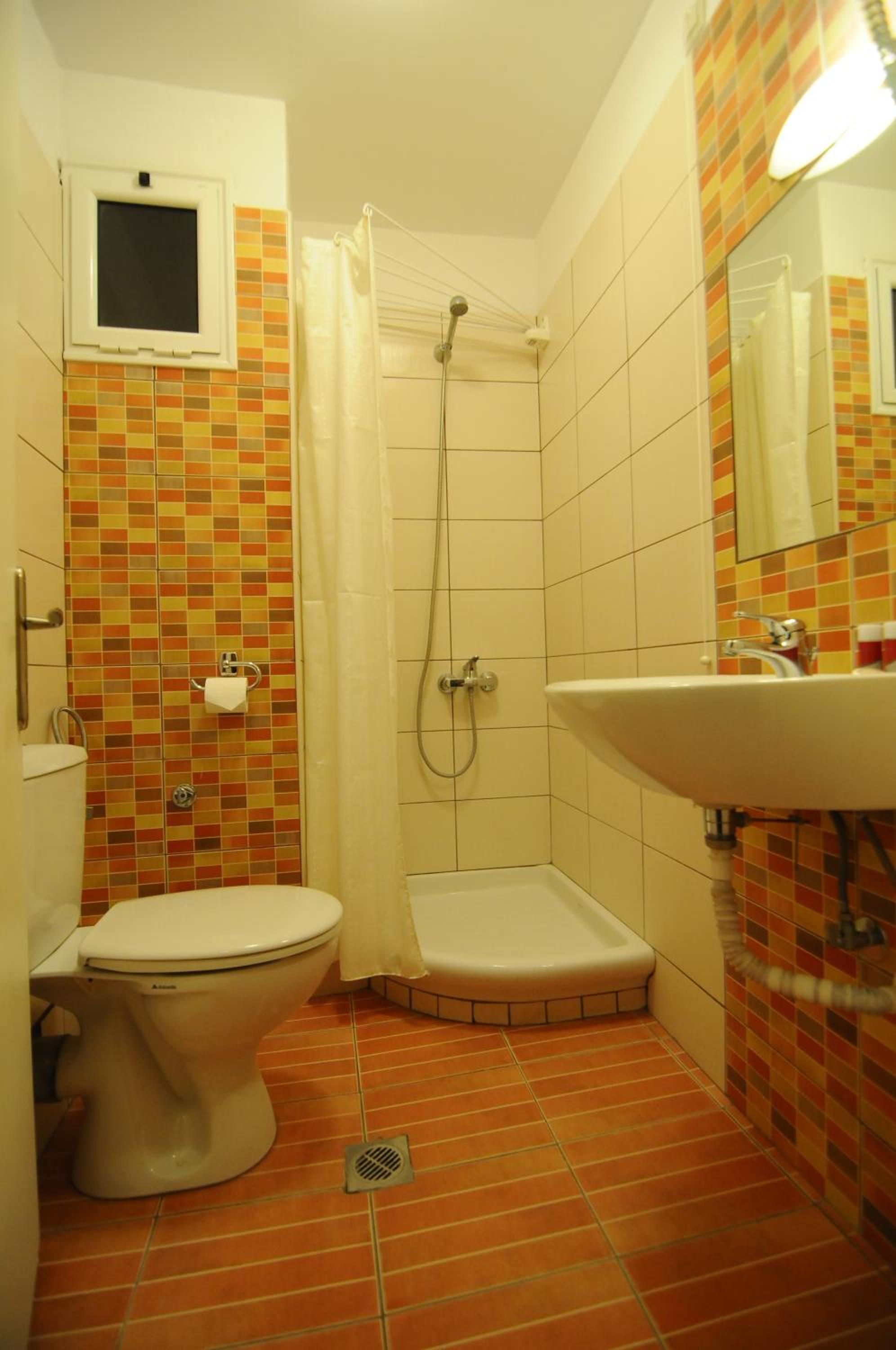 Double or Twin Room photo 3