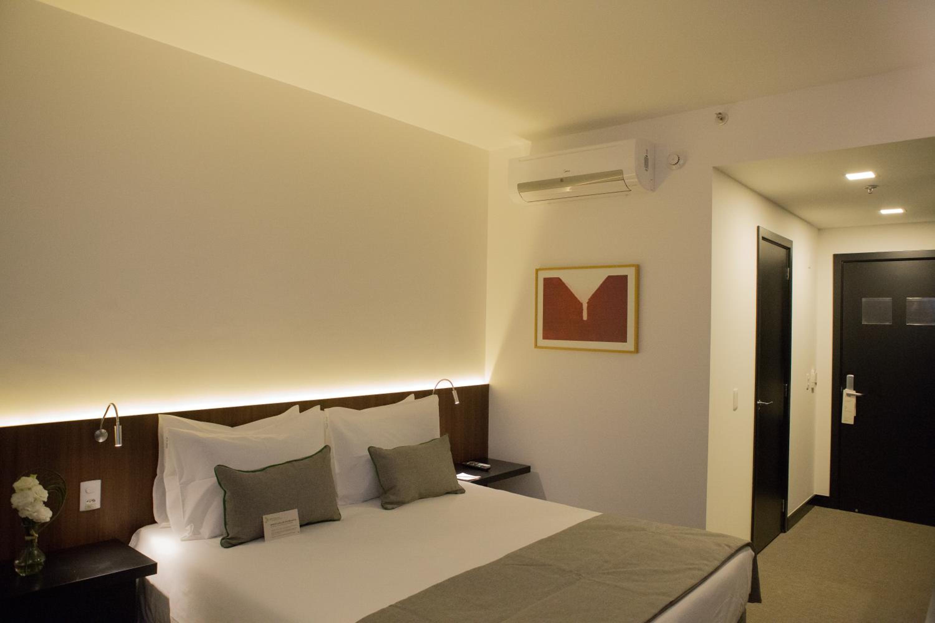 Deluxe Queen Room photo 2