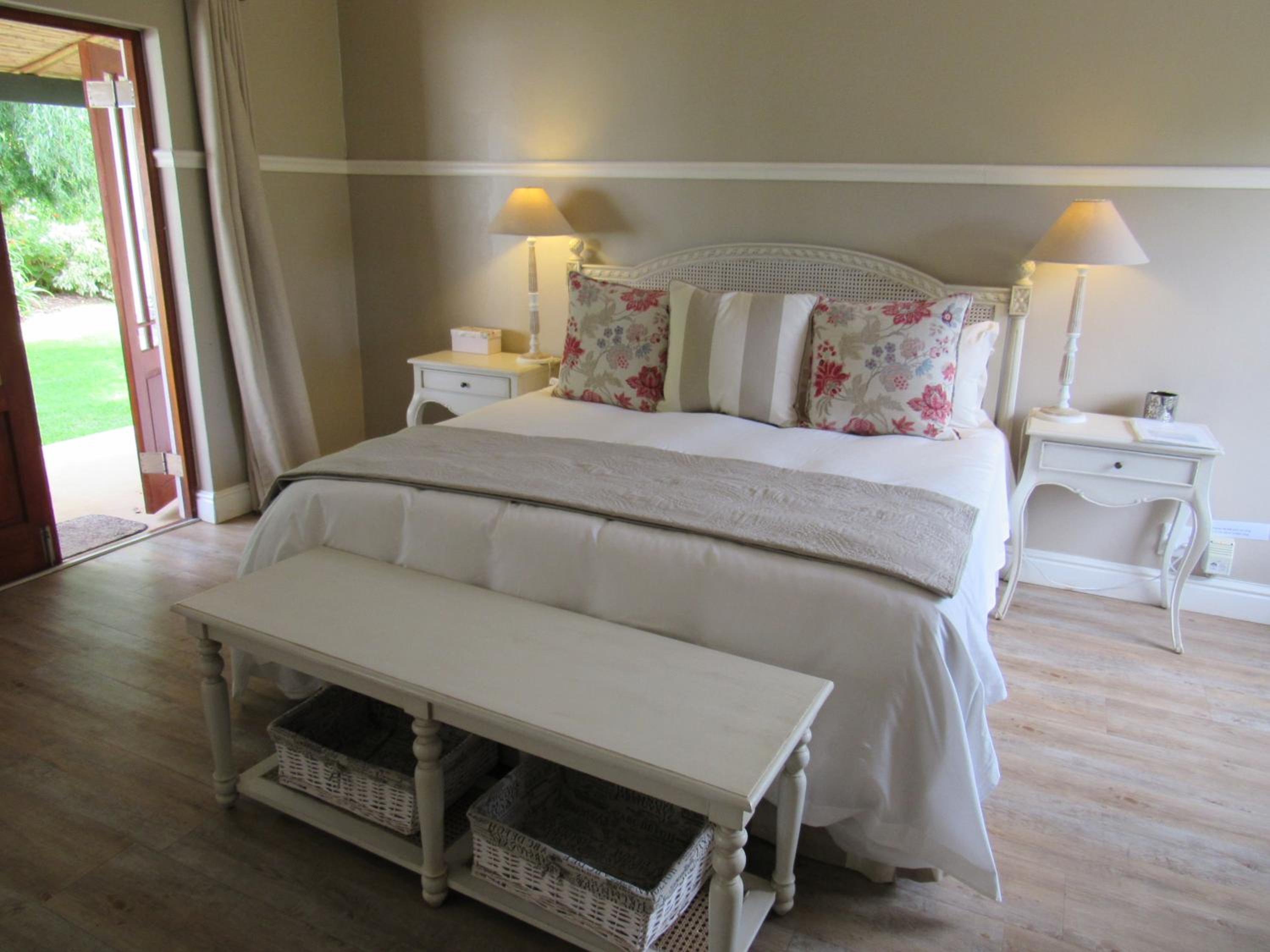 Deluxe King Room photo 1