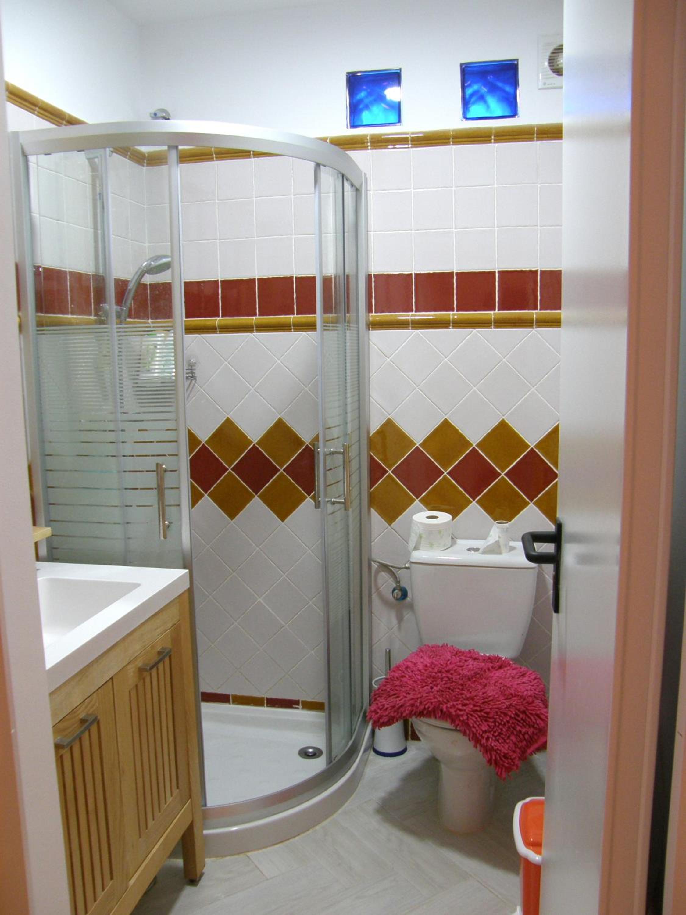 Double or Twin Room - Photo 15
