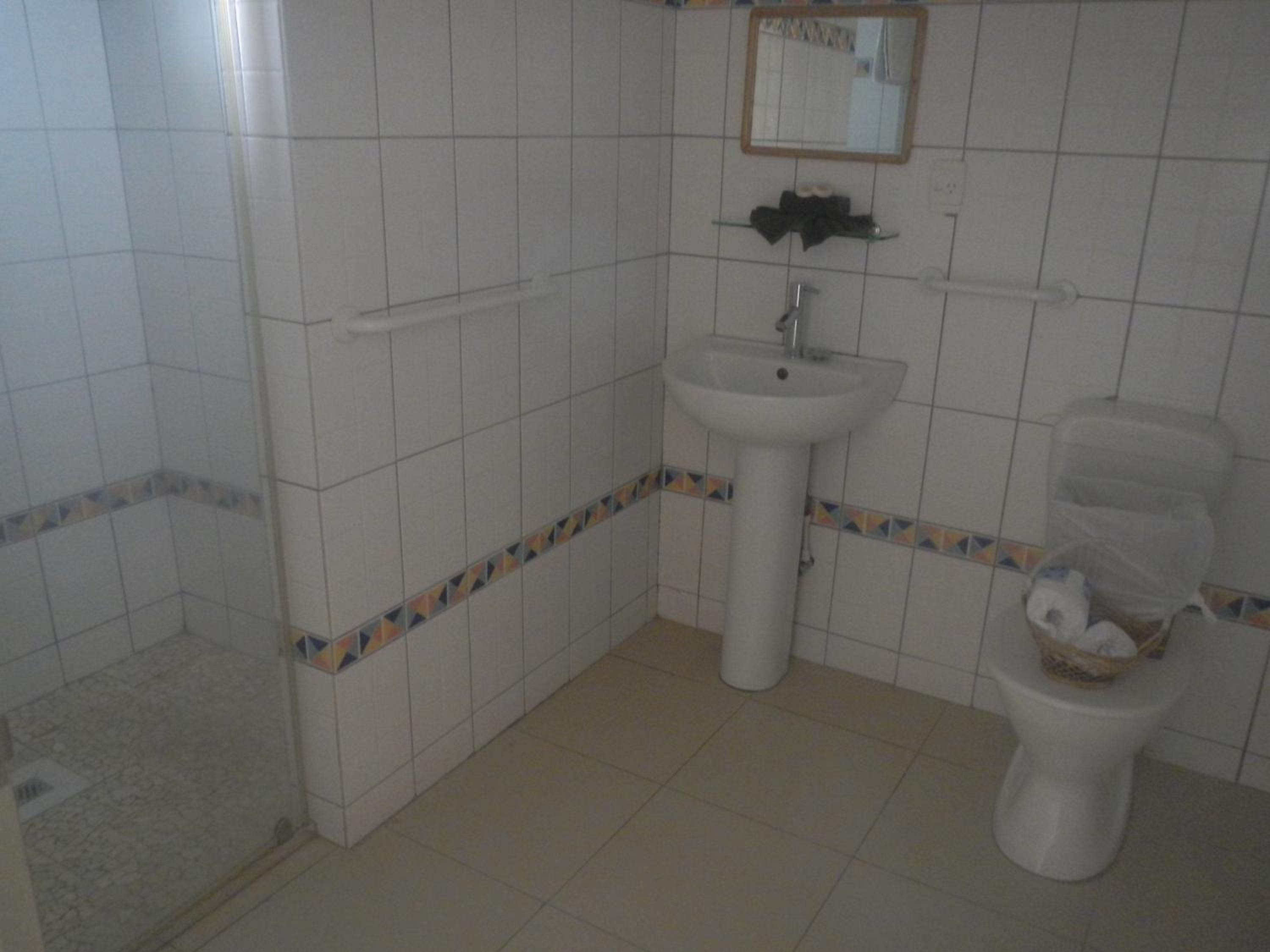 Deluxe Room with Private Balcony photo 2