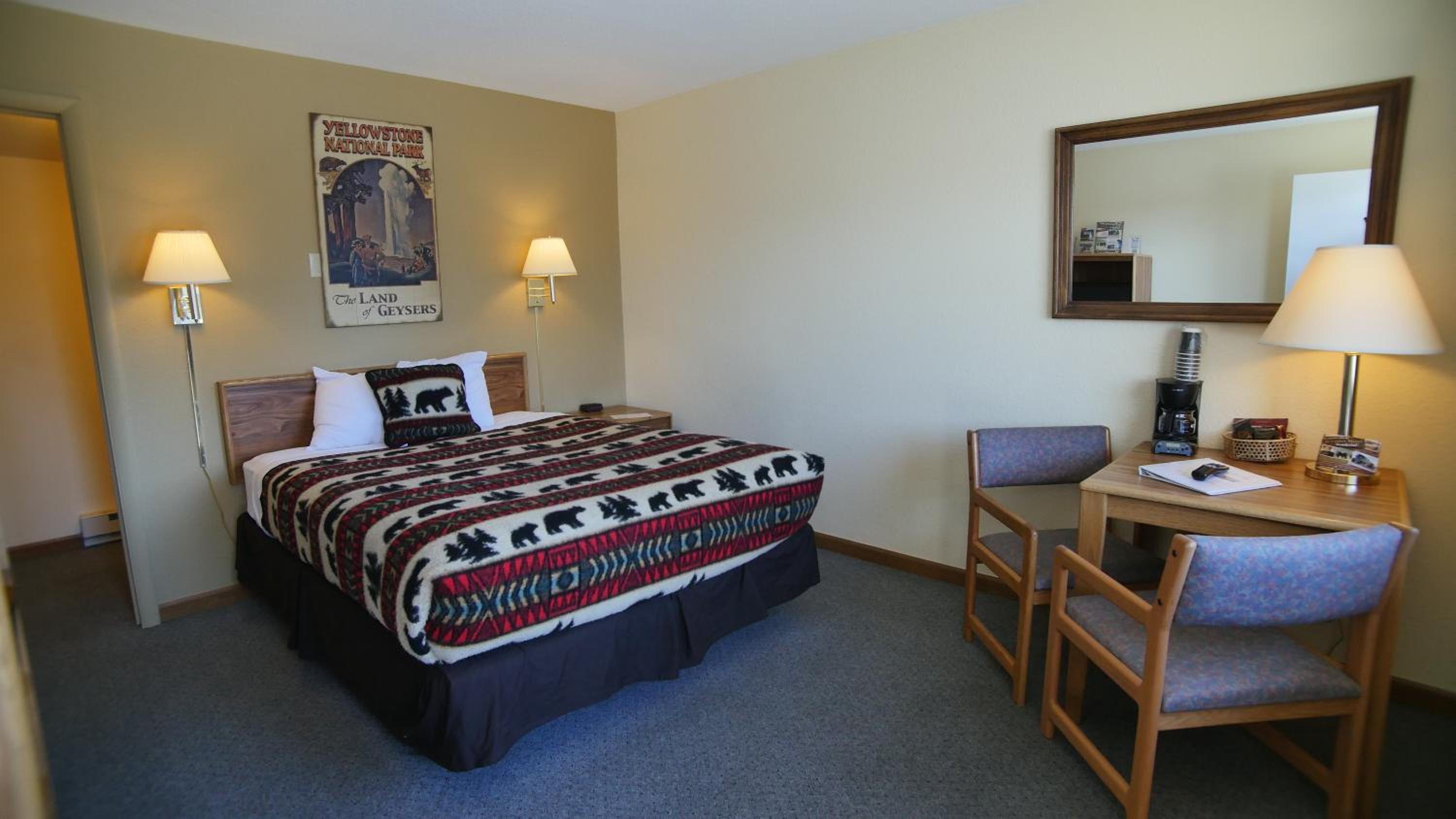 Standard Queen Room photo 1