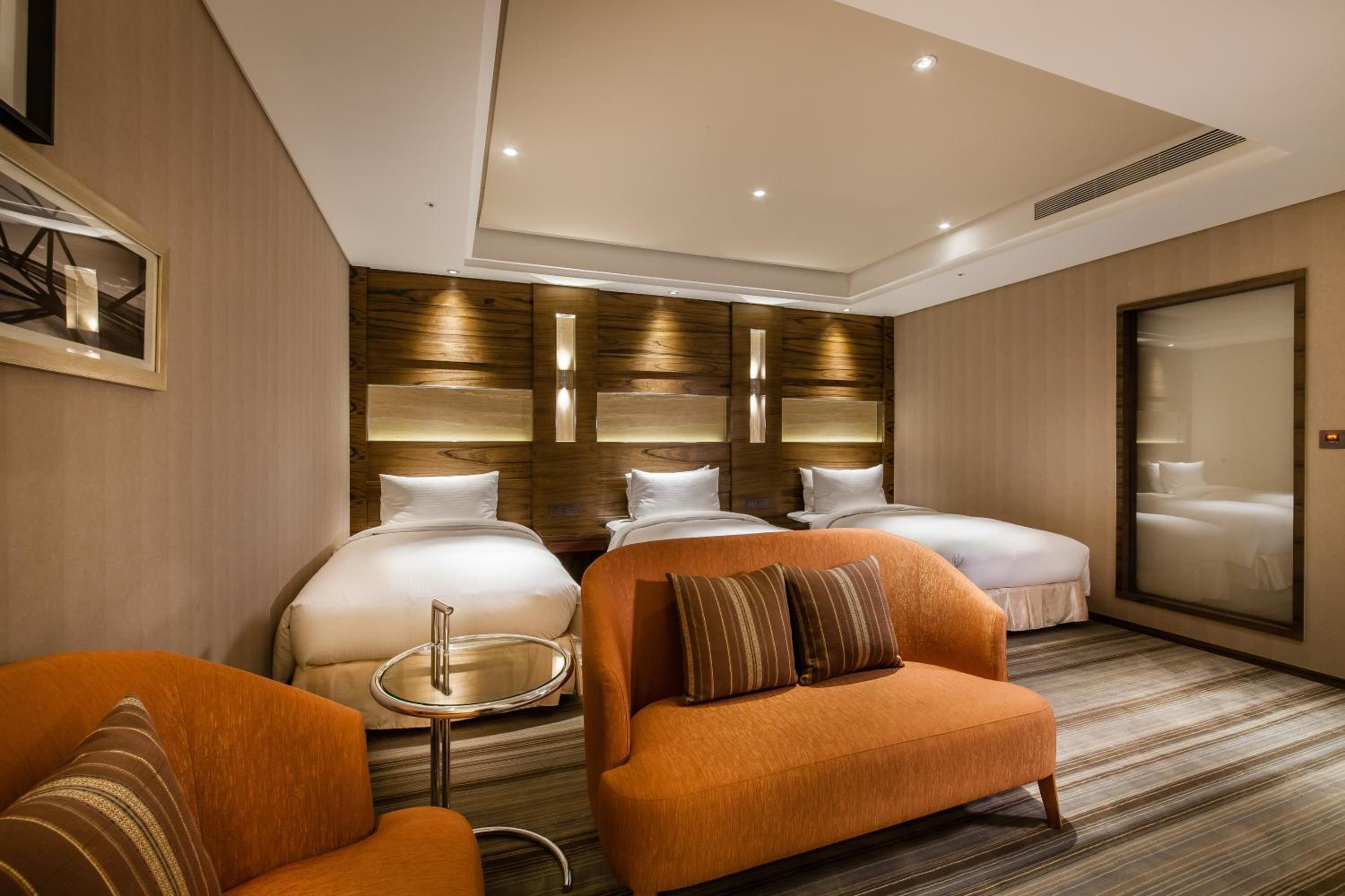 Deluxe Triple Room (No Window) photo 3