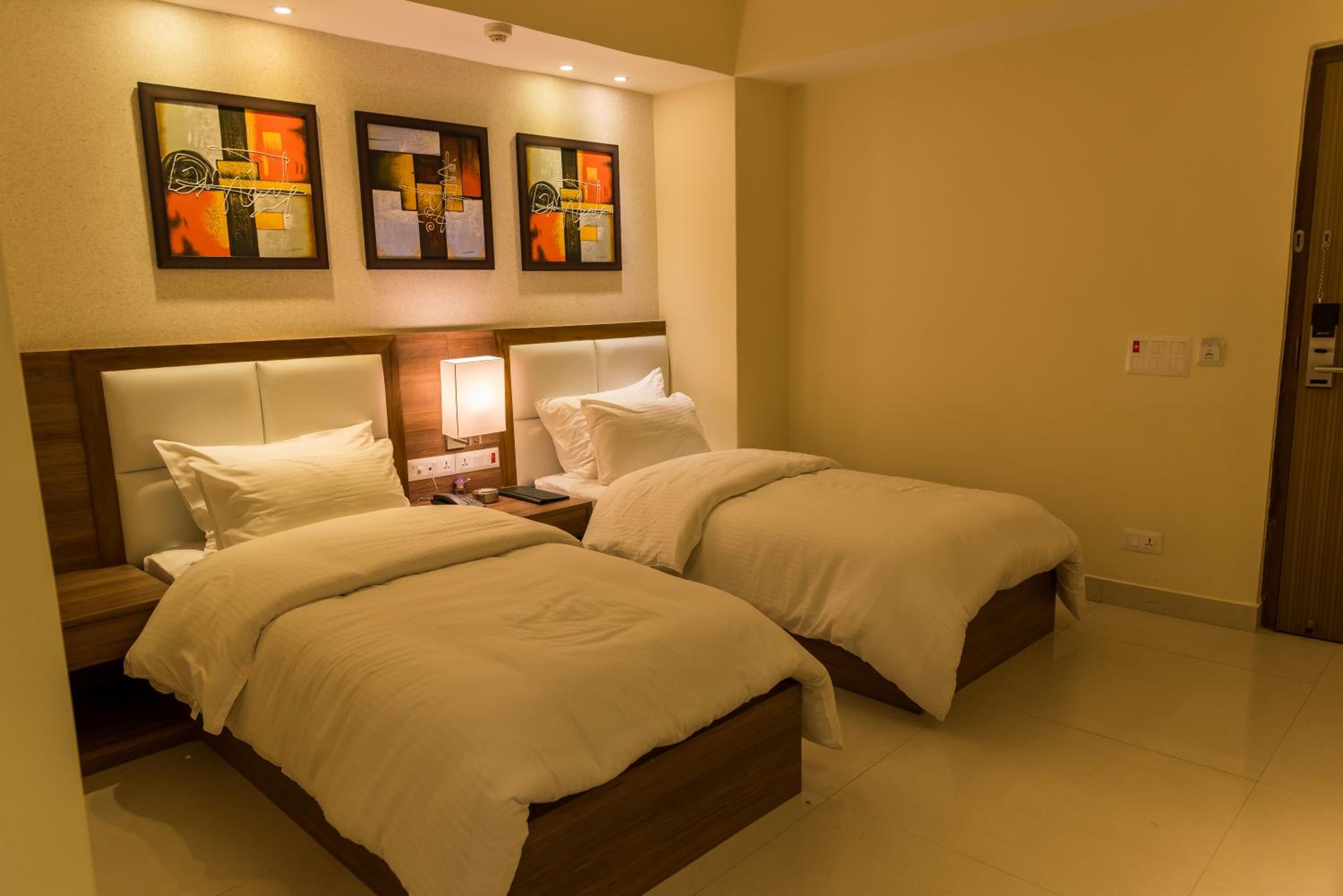 Twin Room Non AC photo 2