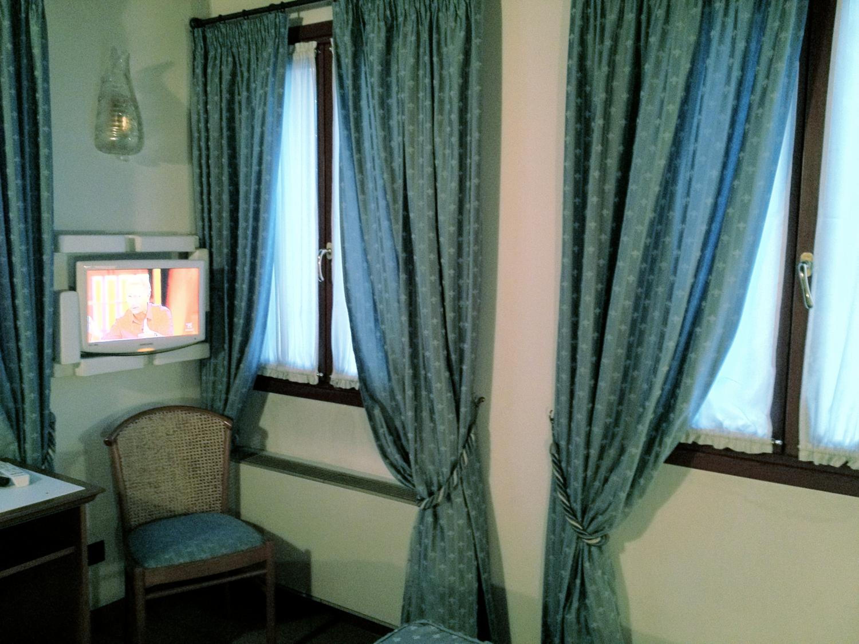 Double or Twin Room photo 2