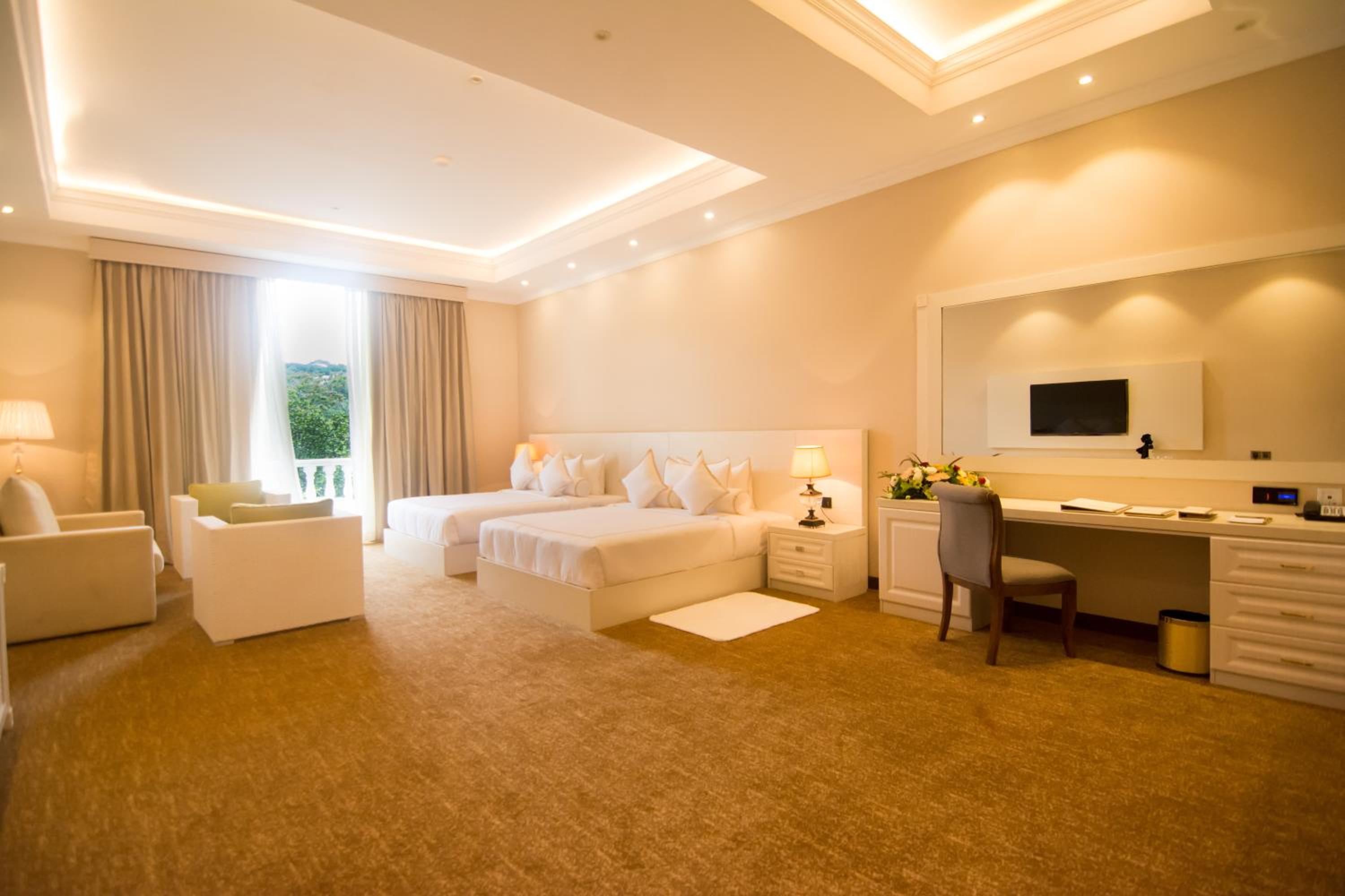 Junior Suite with Mountain View