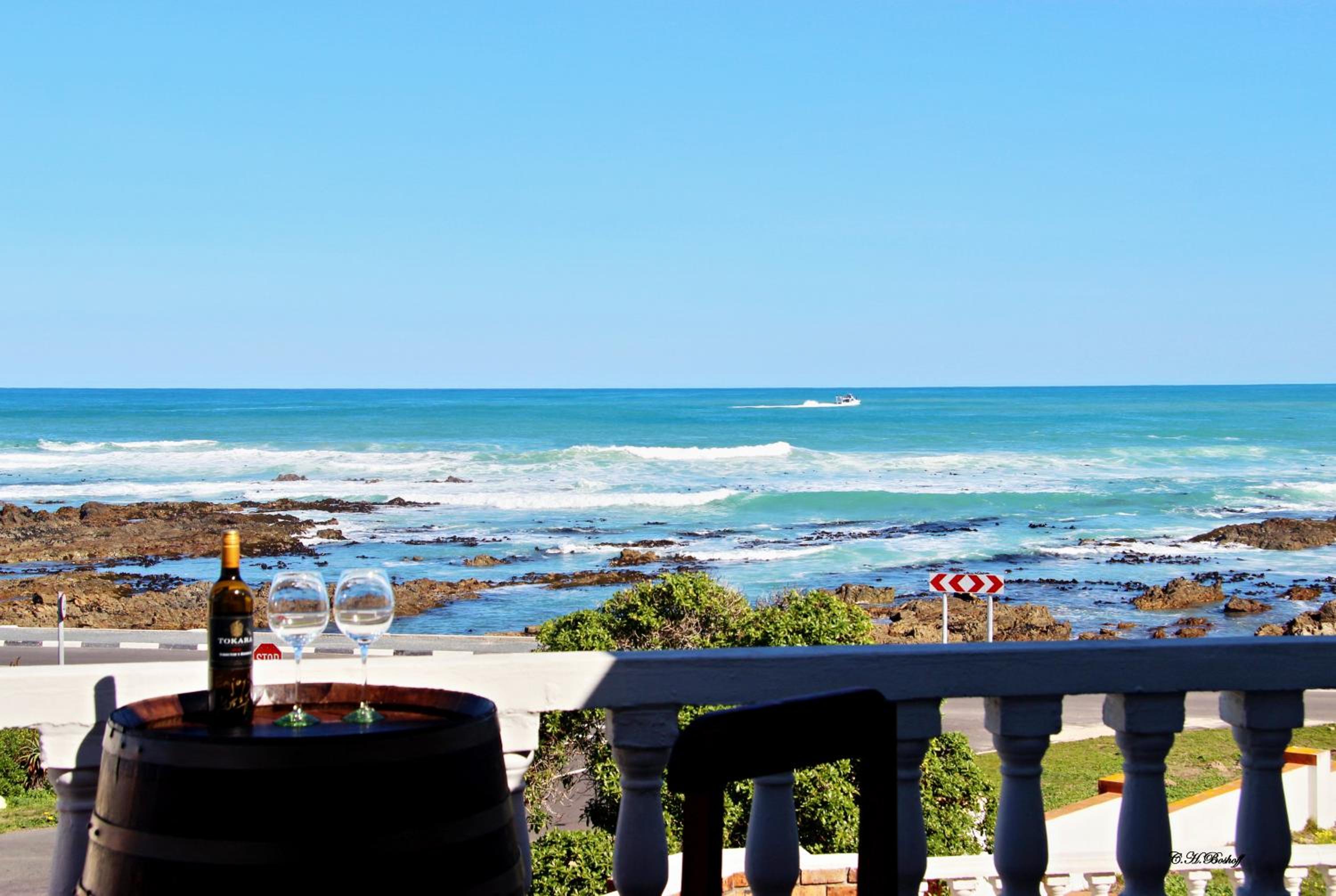 Deluxe Double Room With Balcony And Sea View photo 3