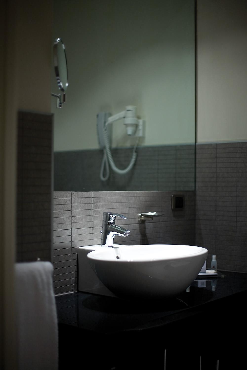 King Double or Twin Room - Photo 3
