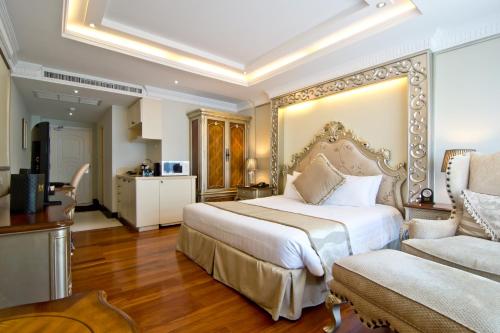 Deluxe Double Room with Spa Bath  - Photo 13