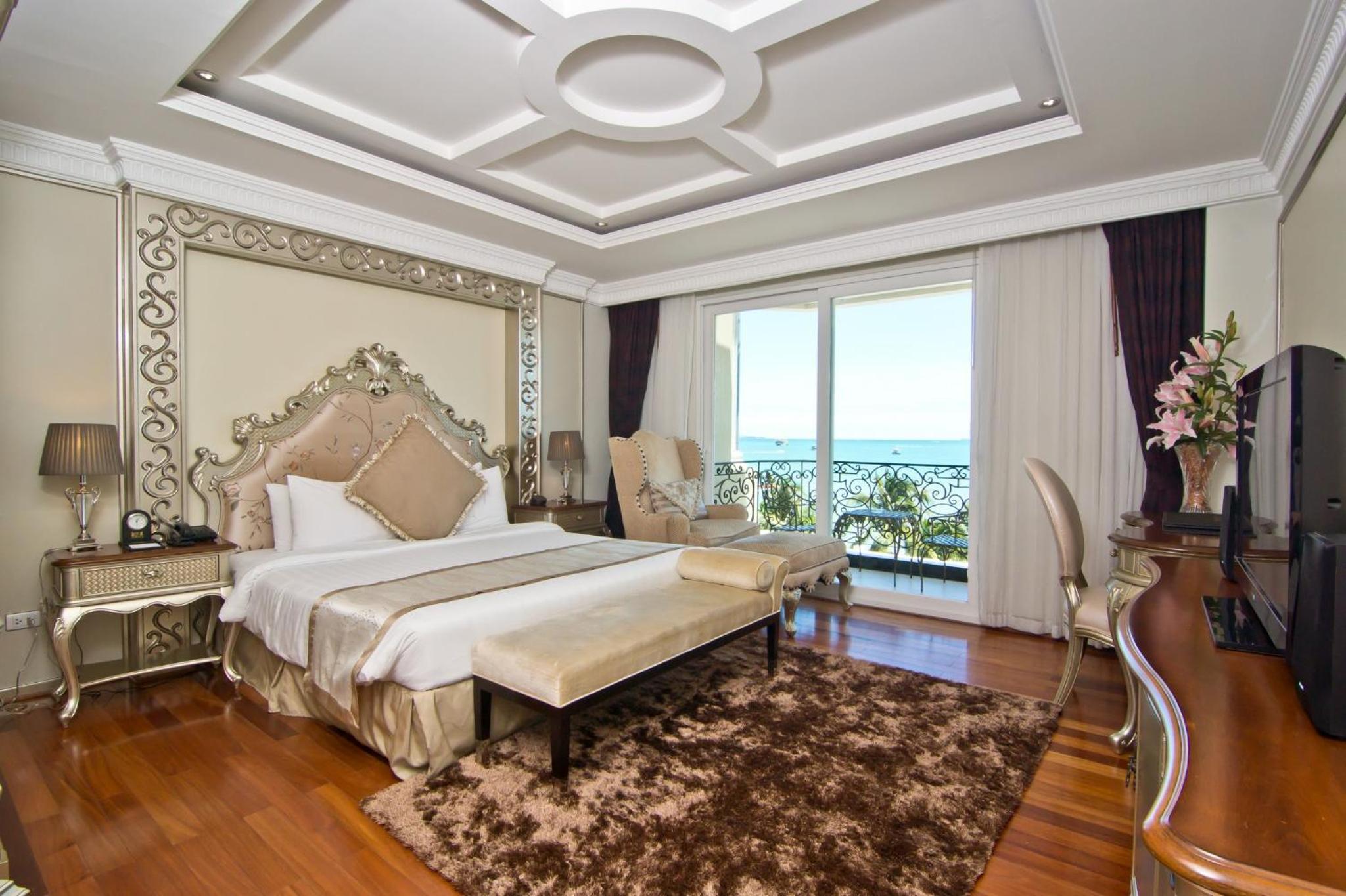 Deluxe Double Room - Beach Front thumbnail 6