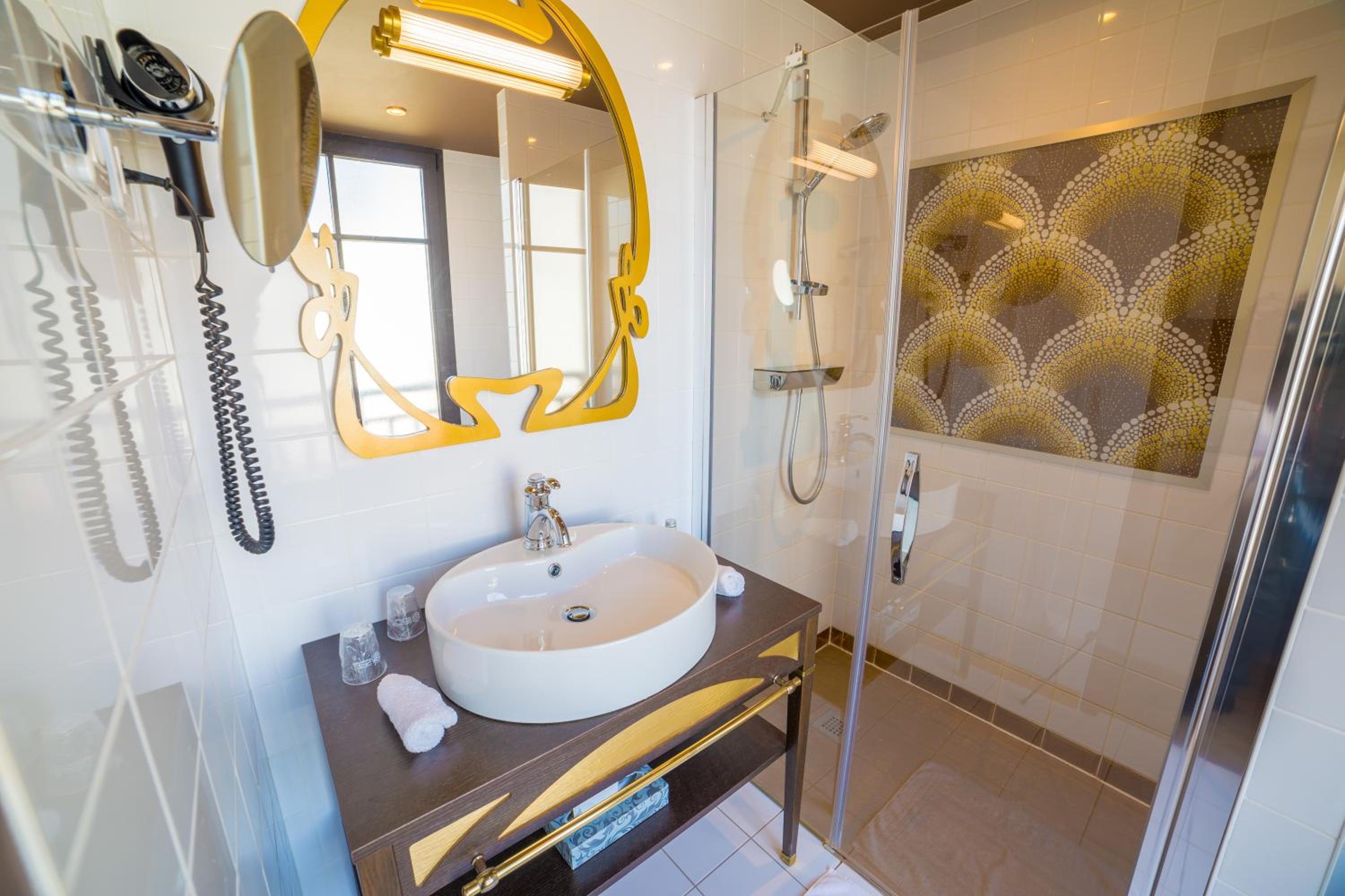 Executive Double Room - Photo 9