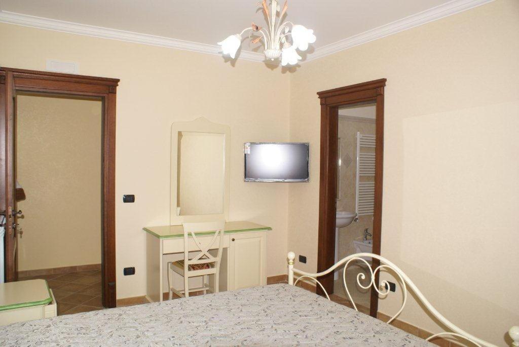 Two-Bedroom Apartment with Garden View photo 2