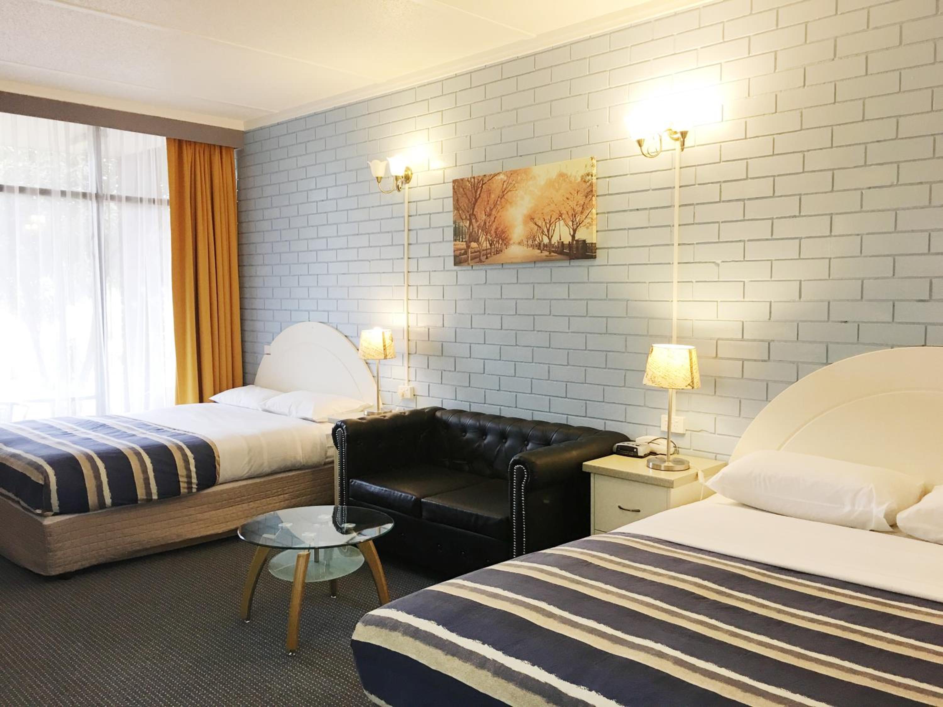 Executive Twin Room - Photo 2