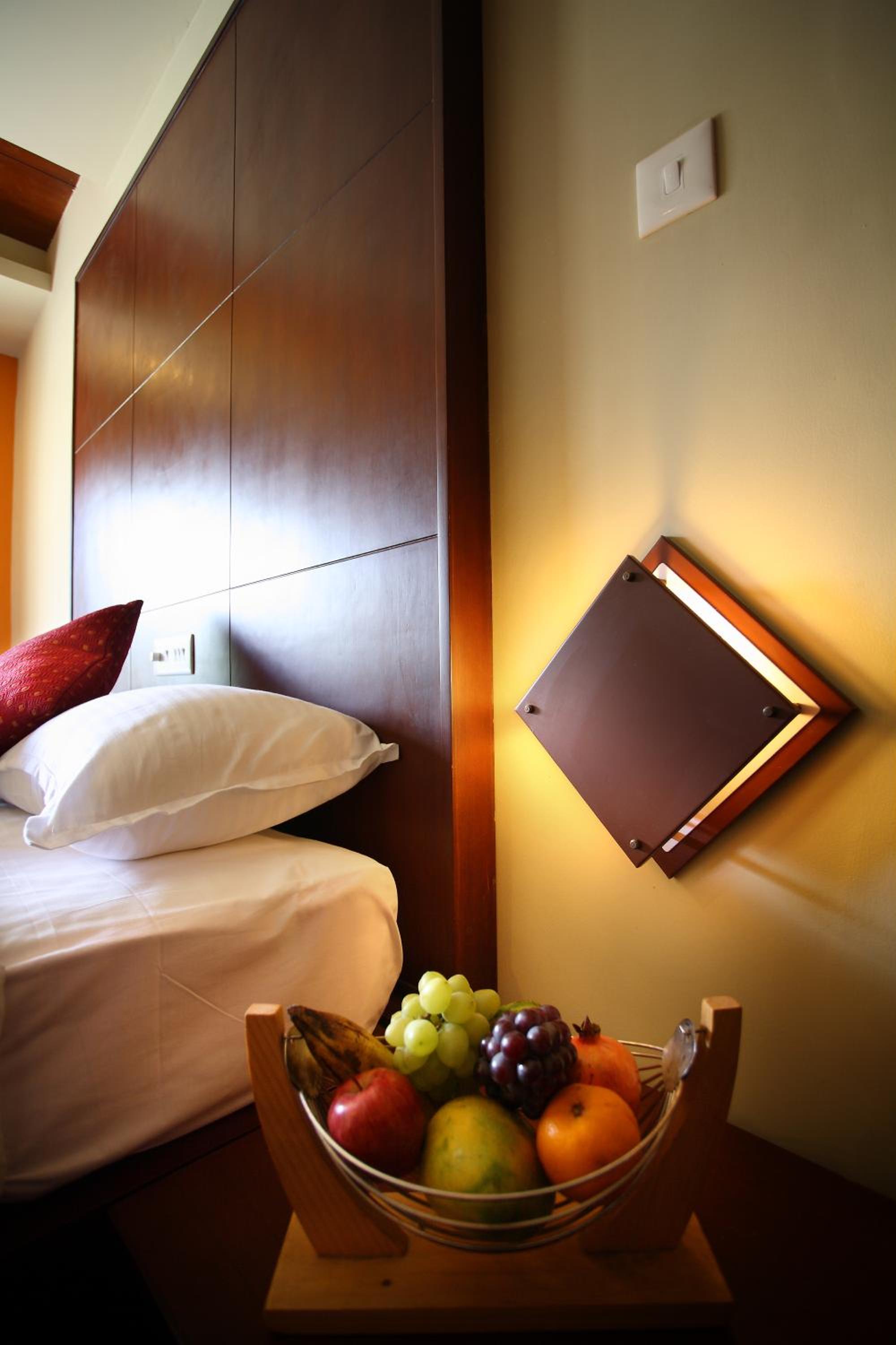 Emience Suite - Photo 1