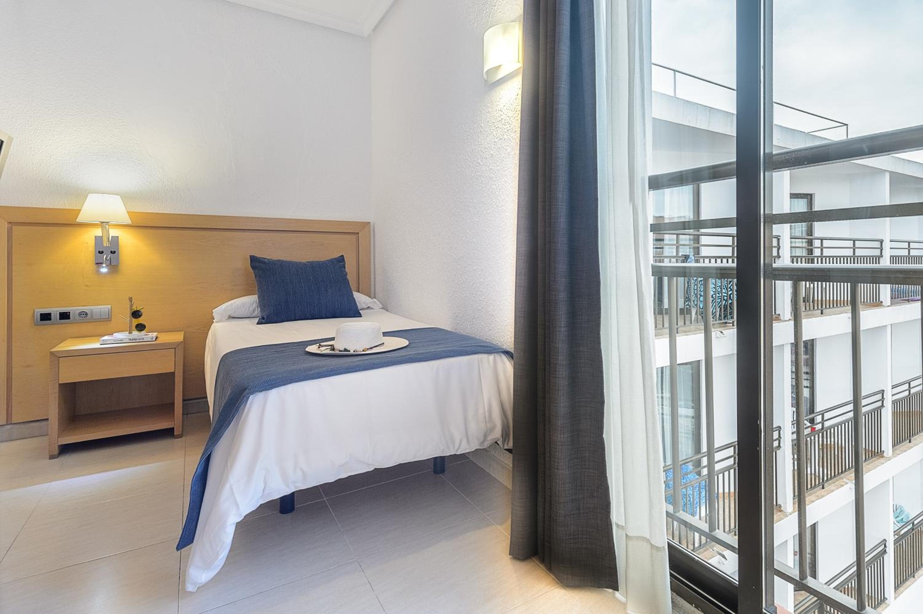 Single Room photo 2