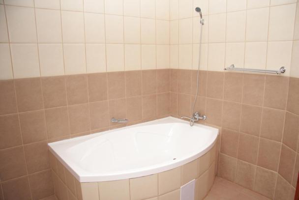 Double or Twin Room - Photo 8