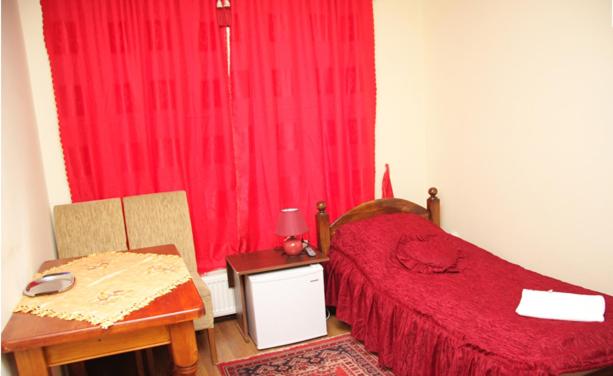 Double or Twin Room - Photo 7
