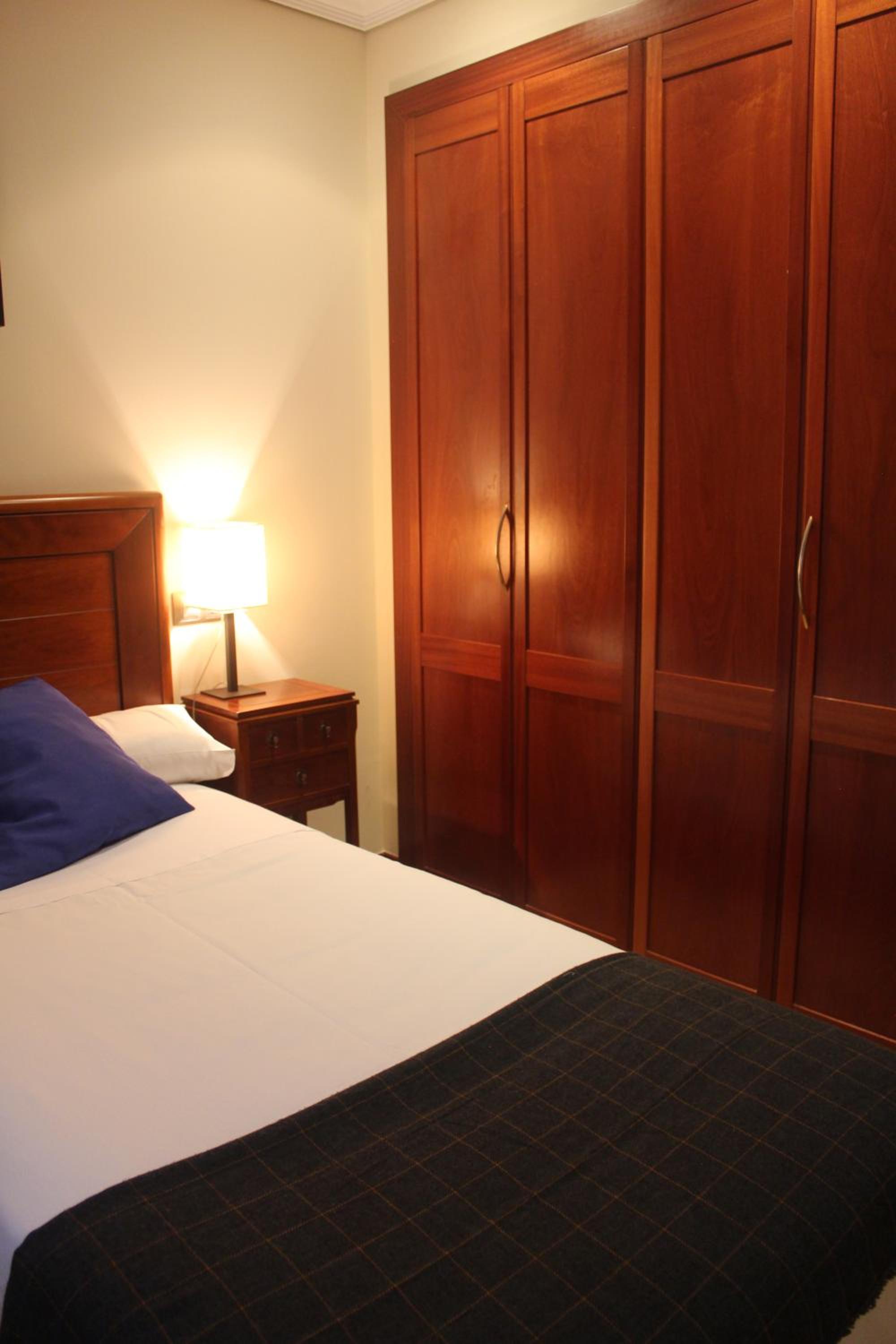 Two-Bedroom Apartment - Photo 9