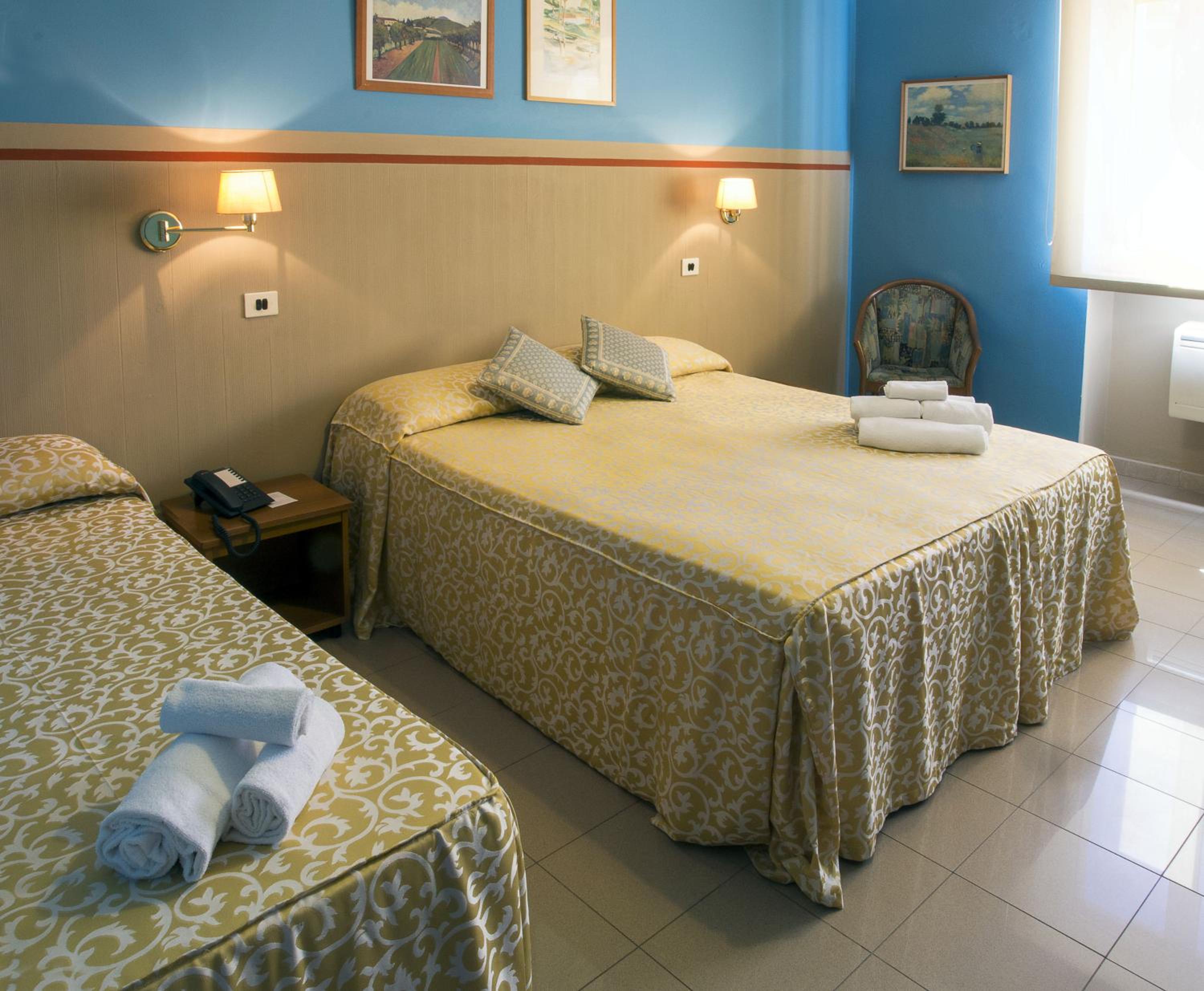 Triple Room - Photo 1