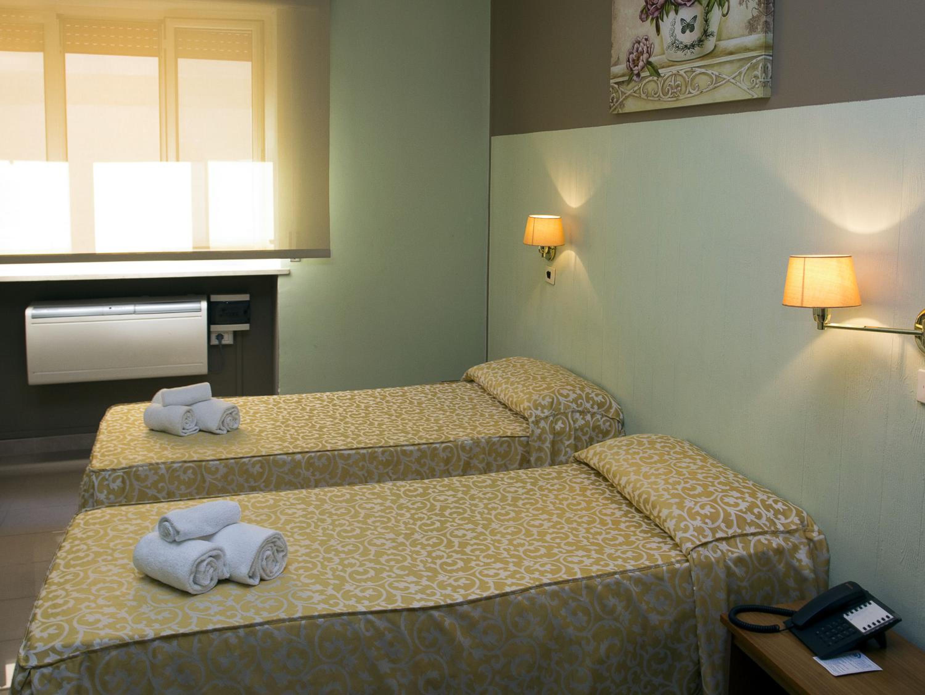 Double or Twin Room - Photo 1