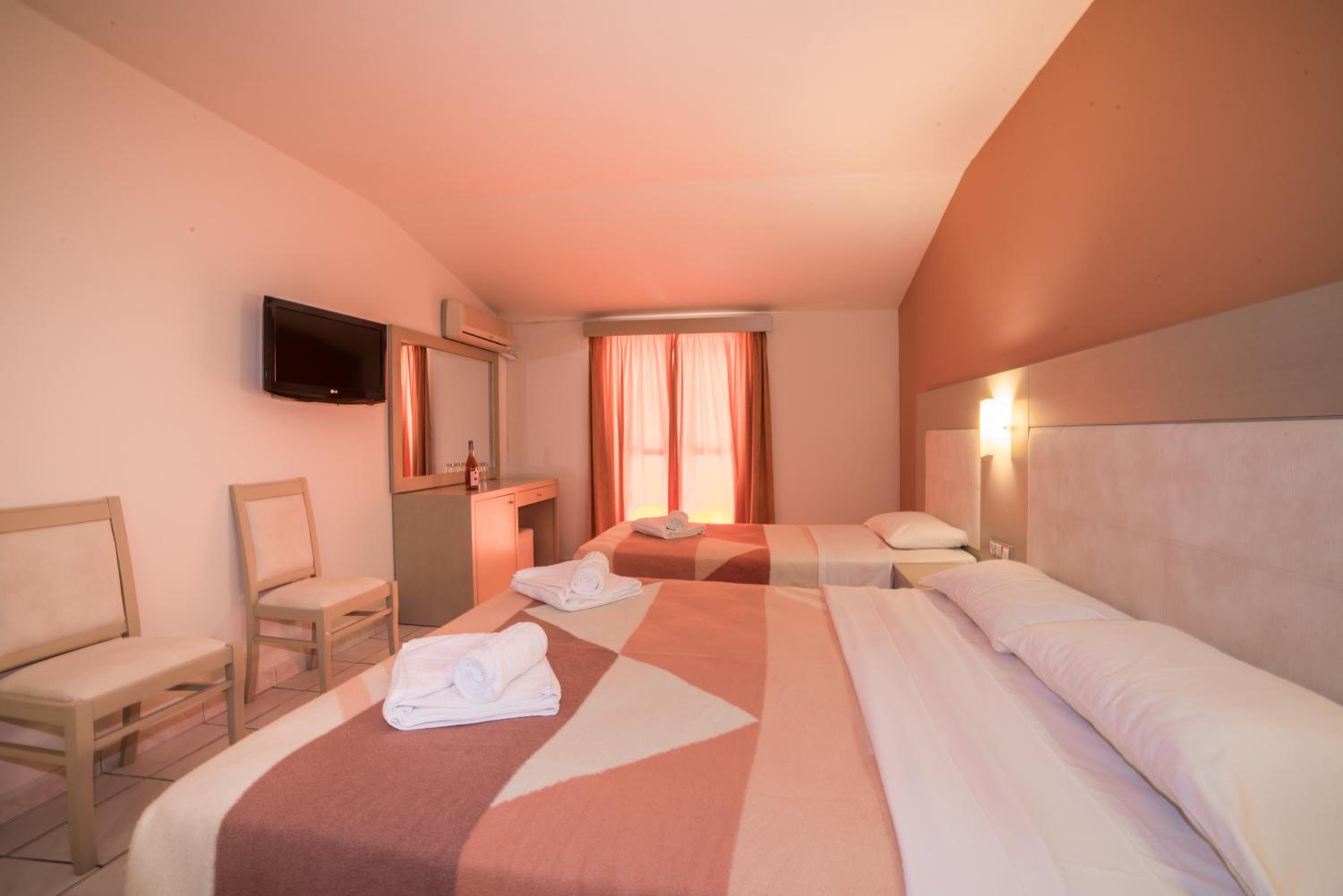 Triple Room photo 3