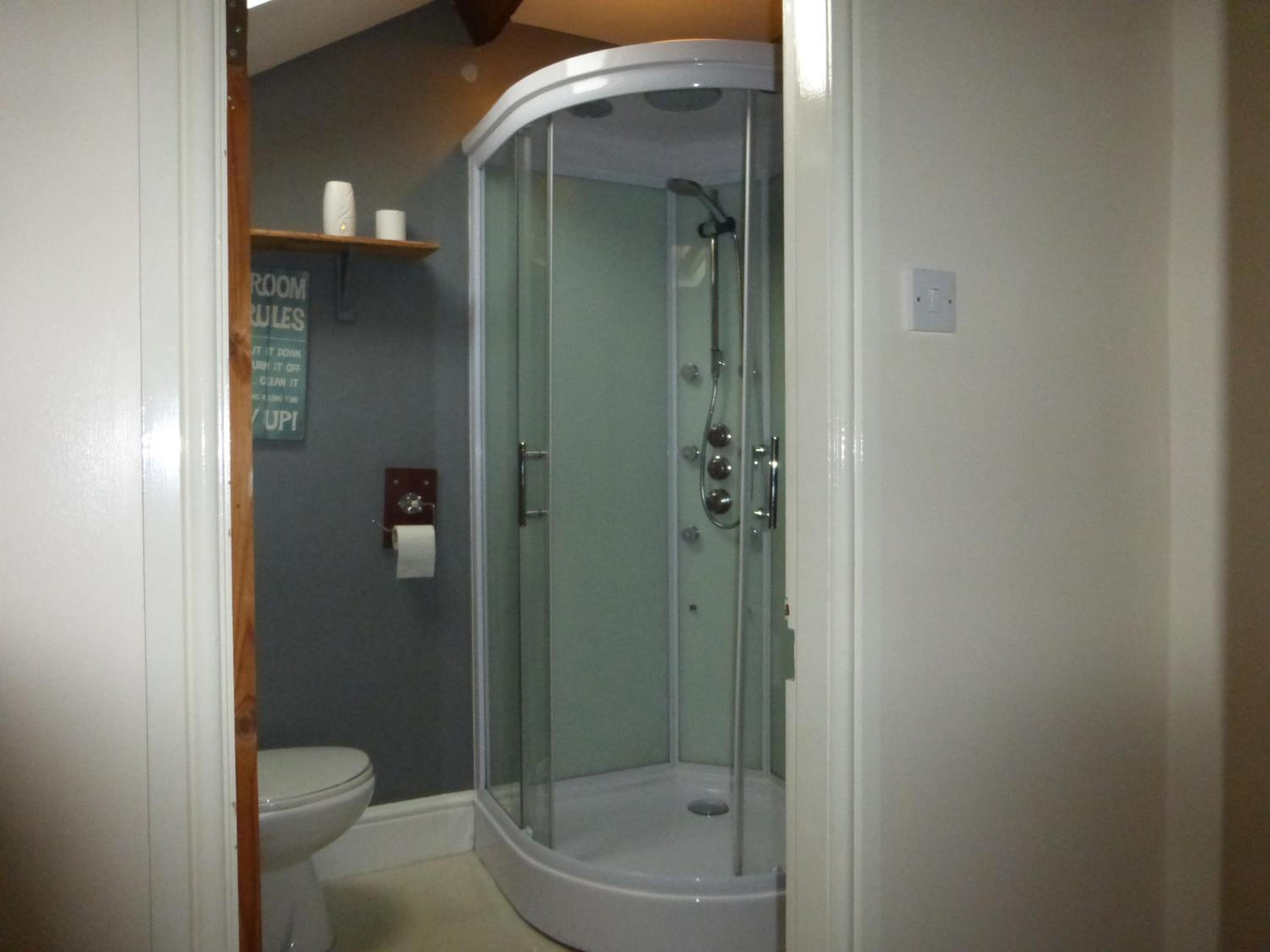 Budget Single Room photo 3